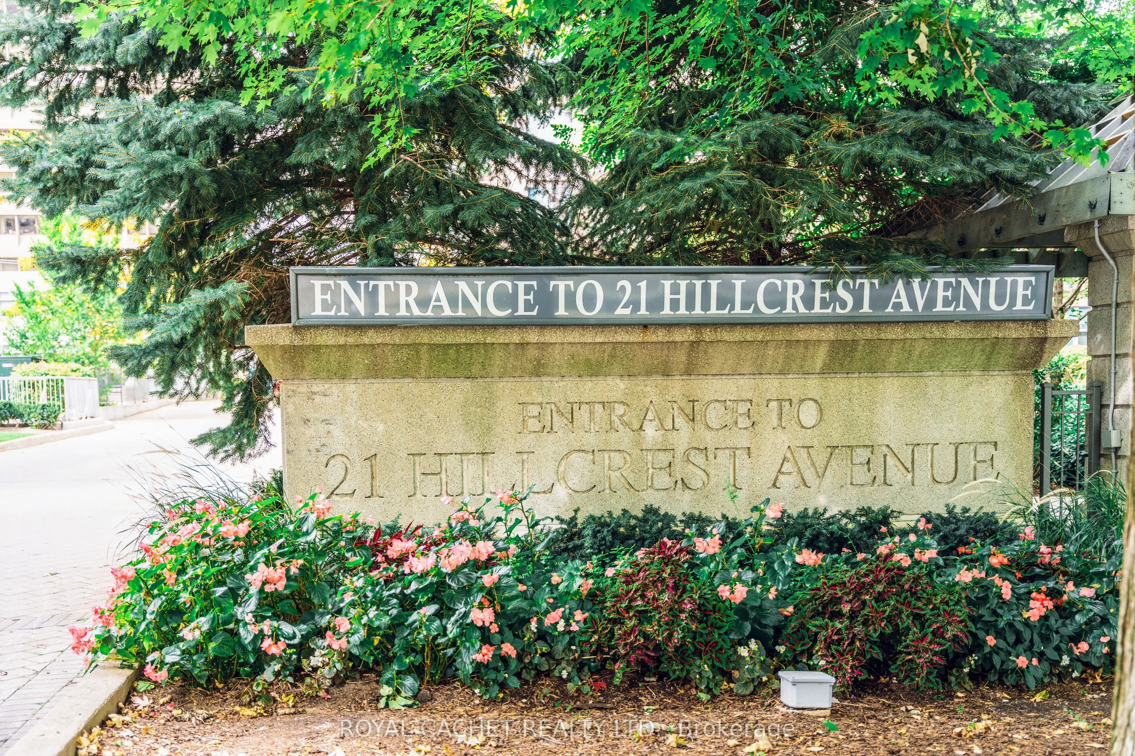 21 Hillcrest Avenue, #2801