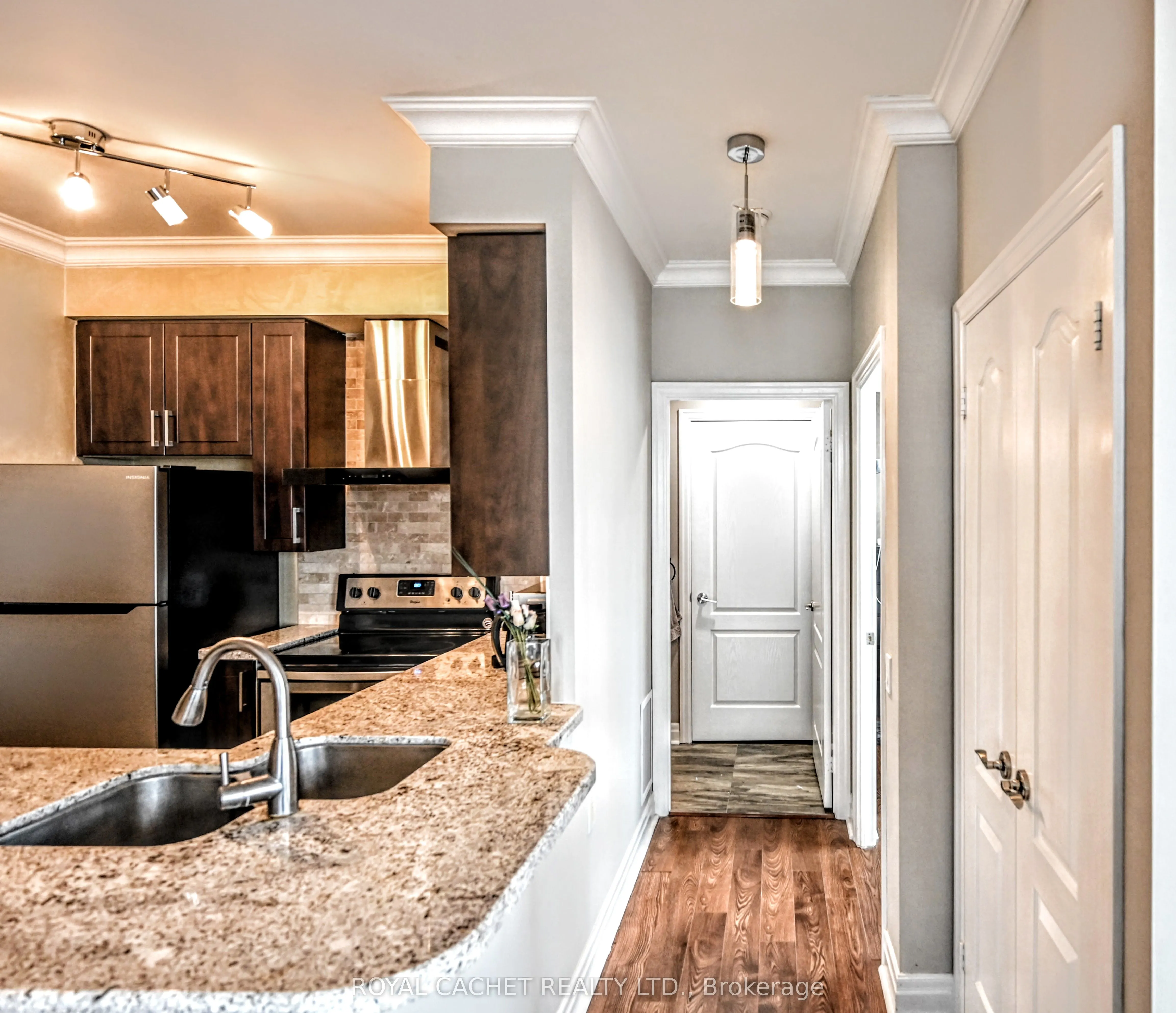 21 Hillcrest Avenue, #2801