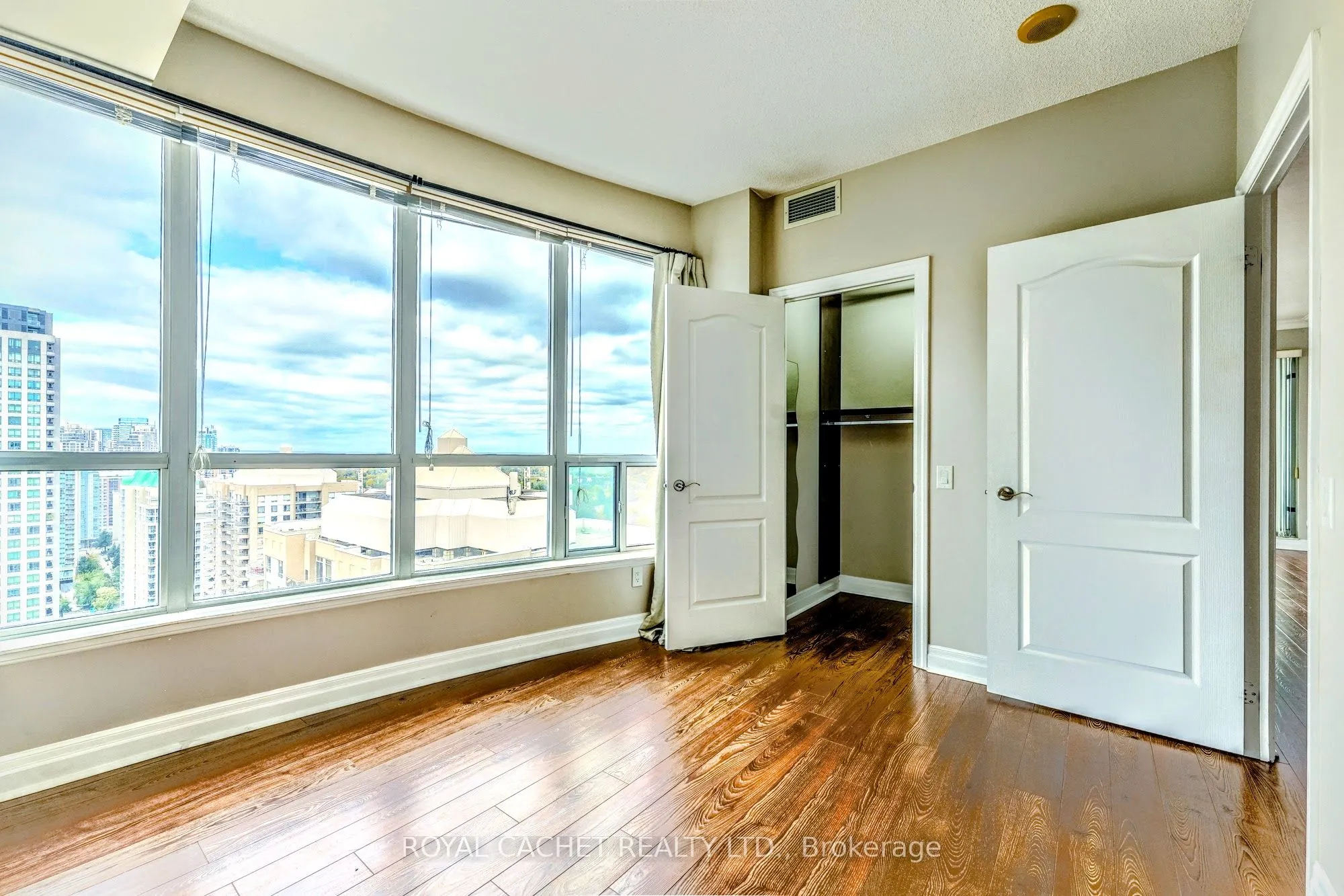 21 Hillcrest Avenue, #2801