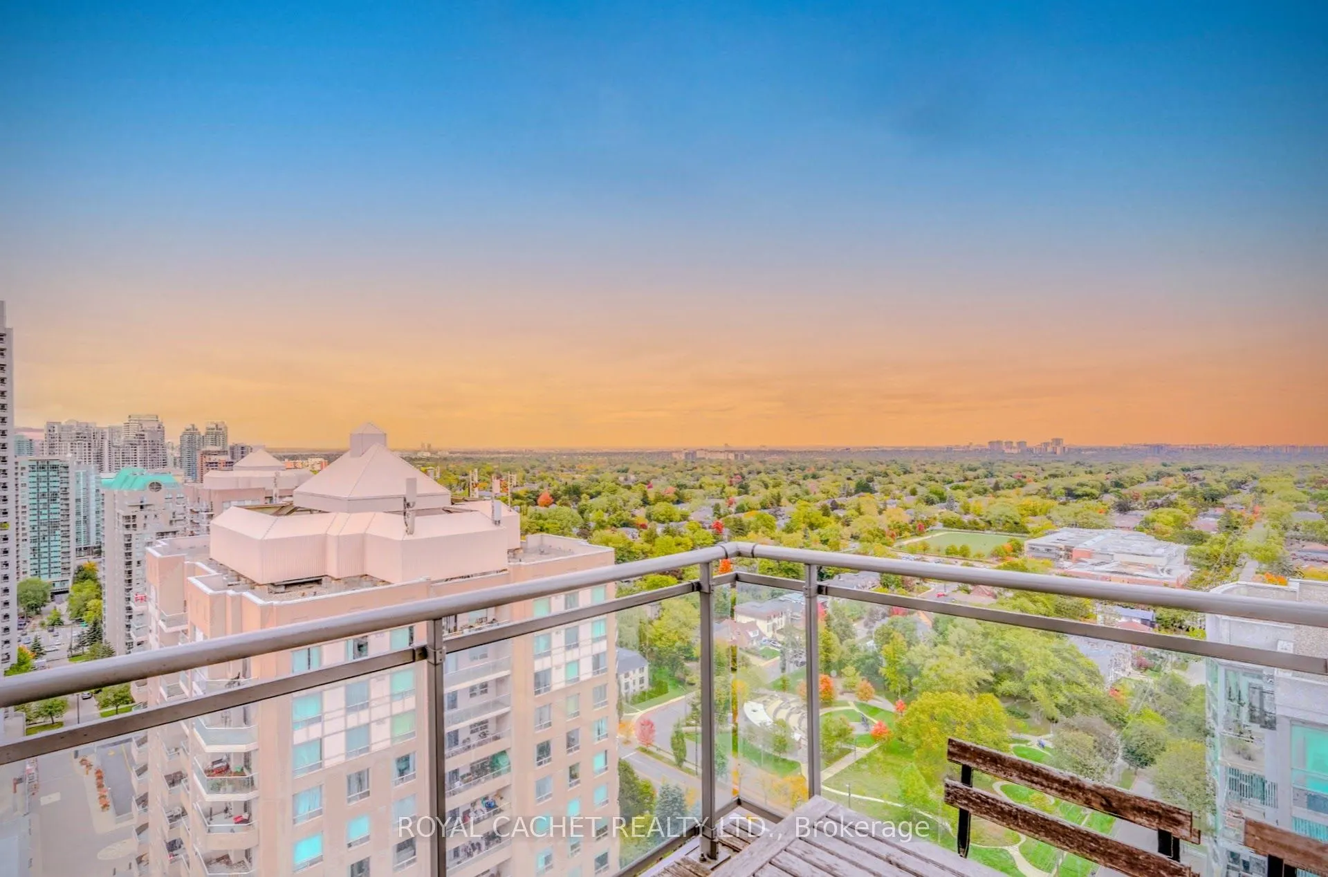 21 Hillcrest Avenue, #2801