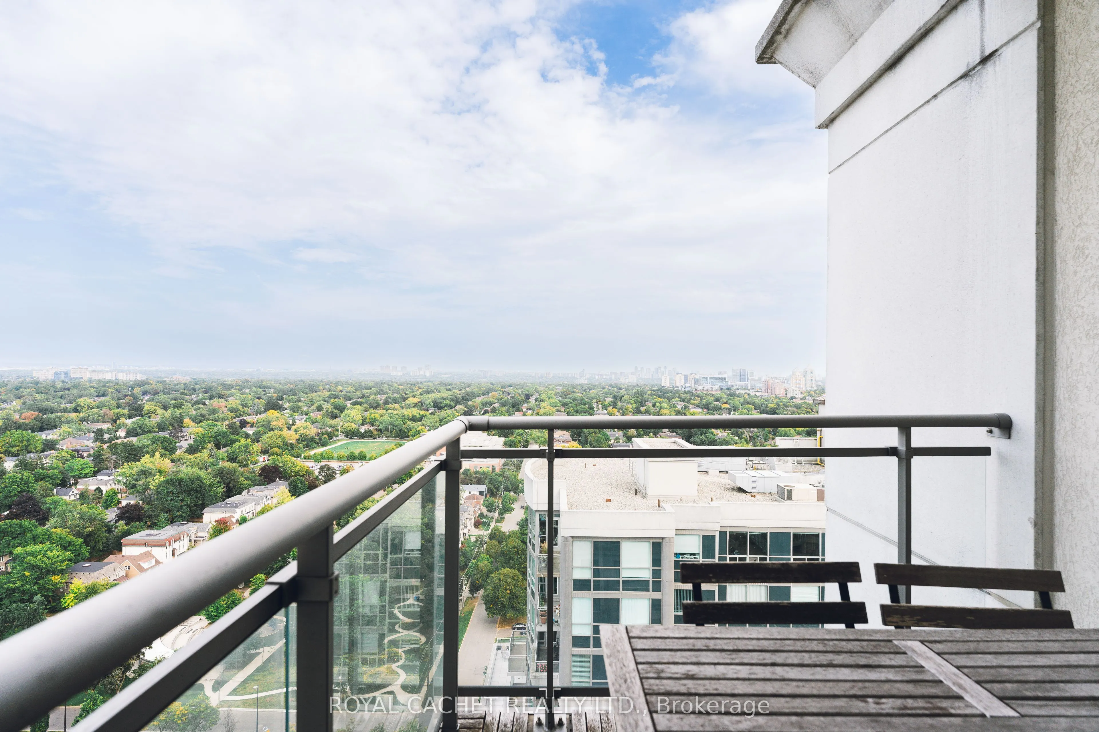 21 Hillcrest Avenue, #2801