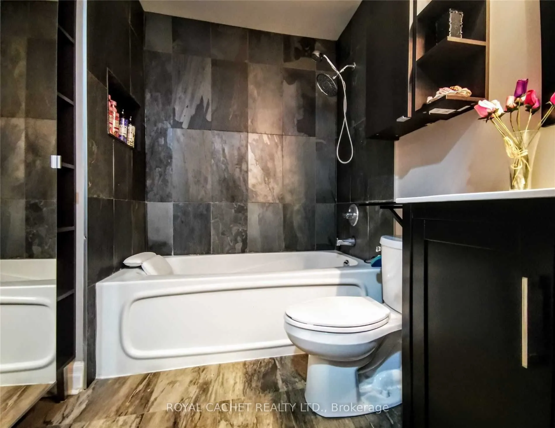 21 Hillcrest Avenue, #2801
