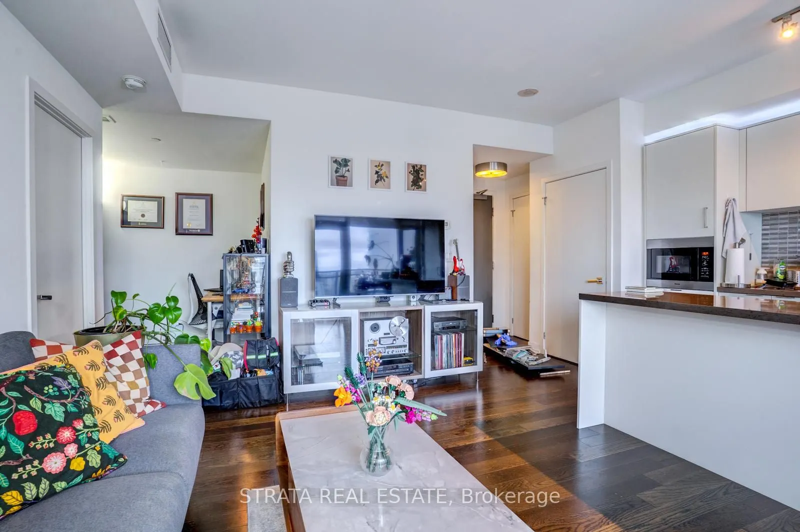 21 Widmer Street, #3606