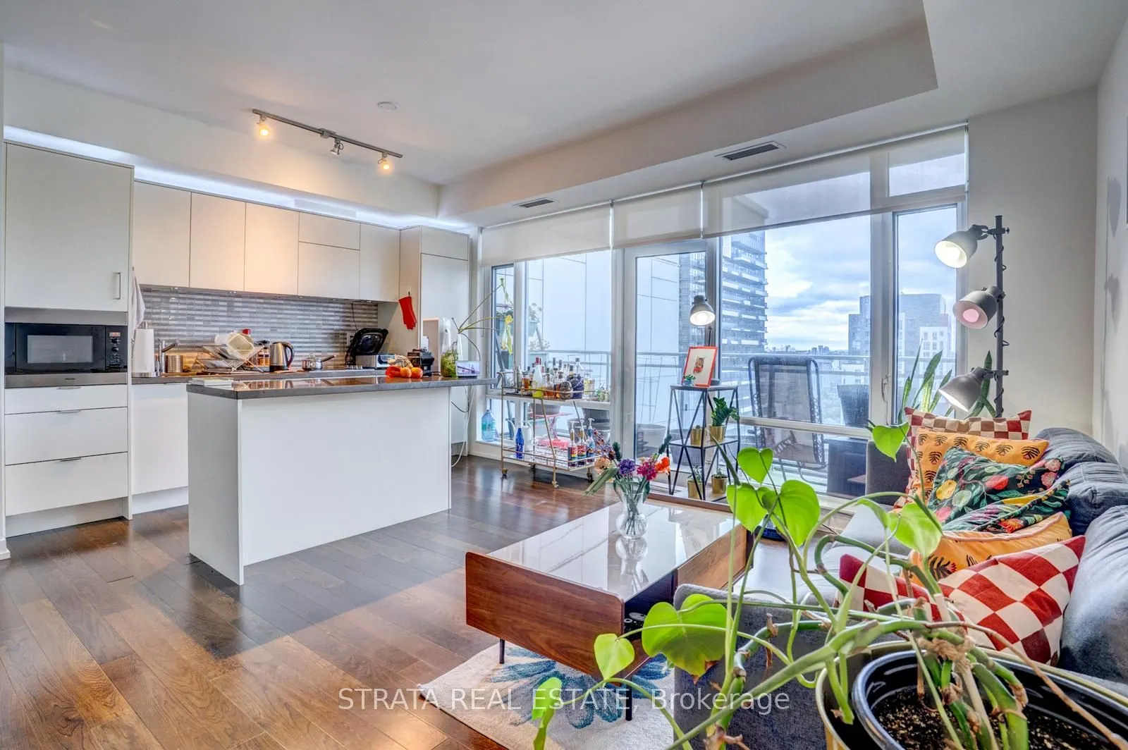 21 Widmer Street, #3606