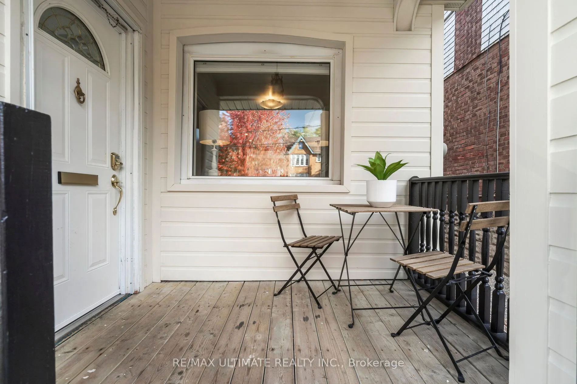 221 Erskine Avenue