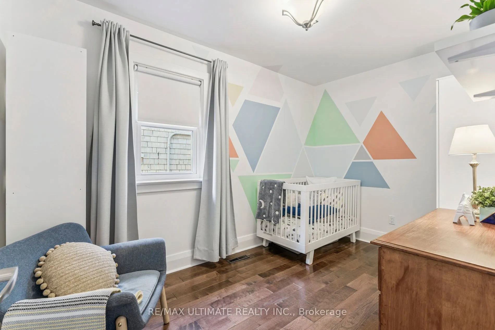 221 Erskine Avenue