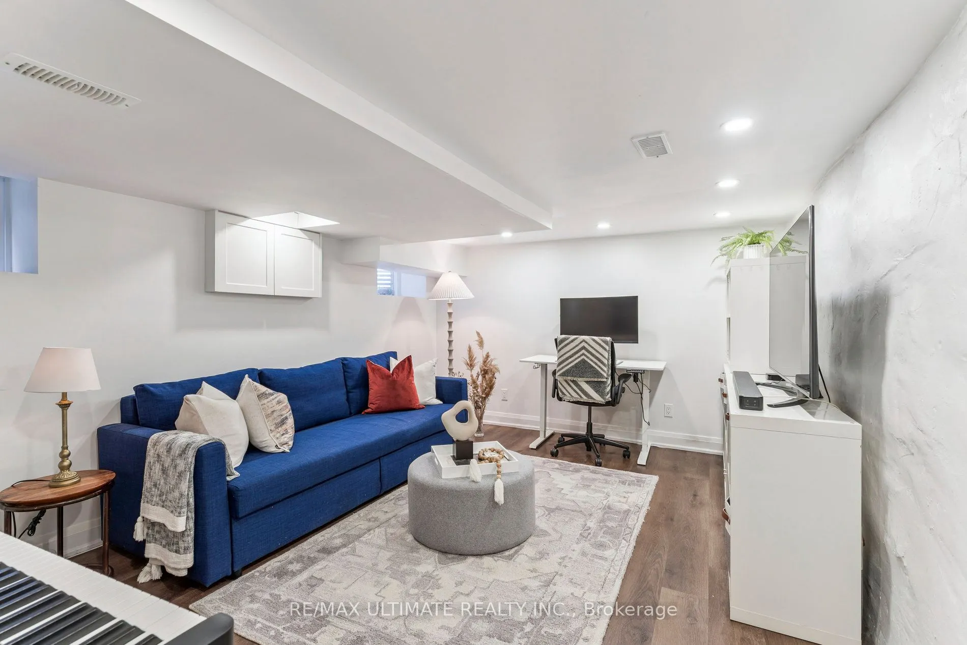 221 Erskine Avenue