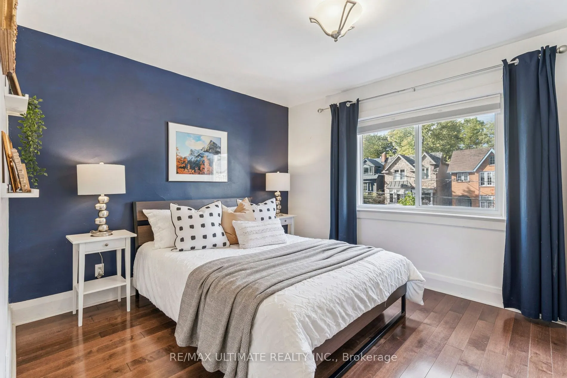 221 Erskine Avenue