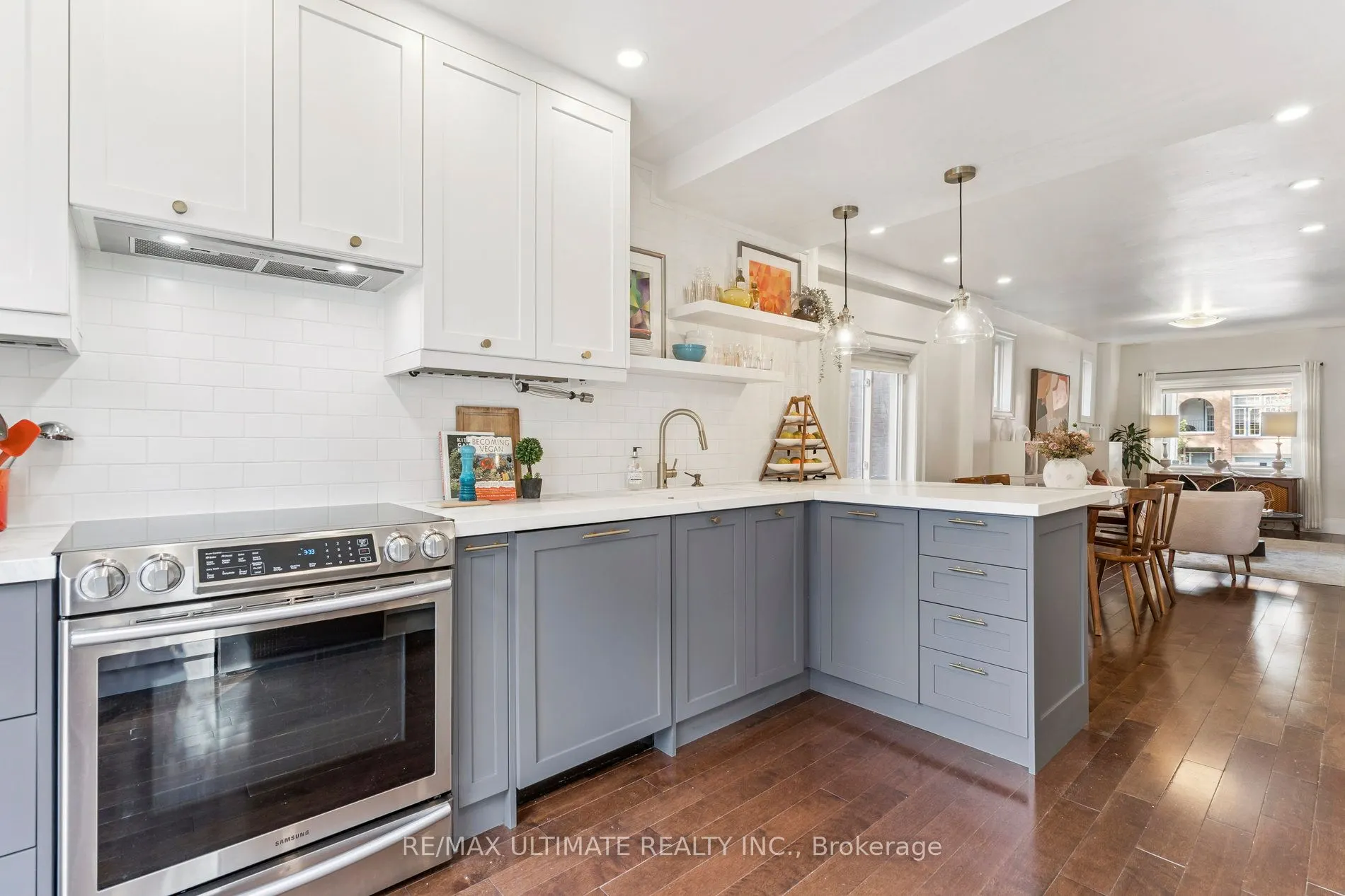 221 Erskine Avenue