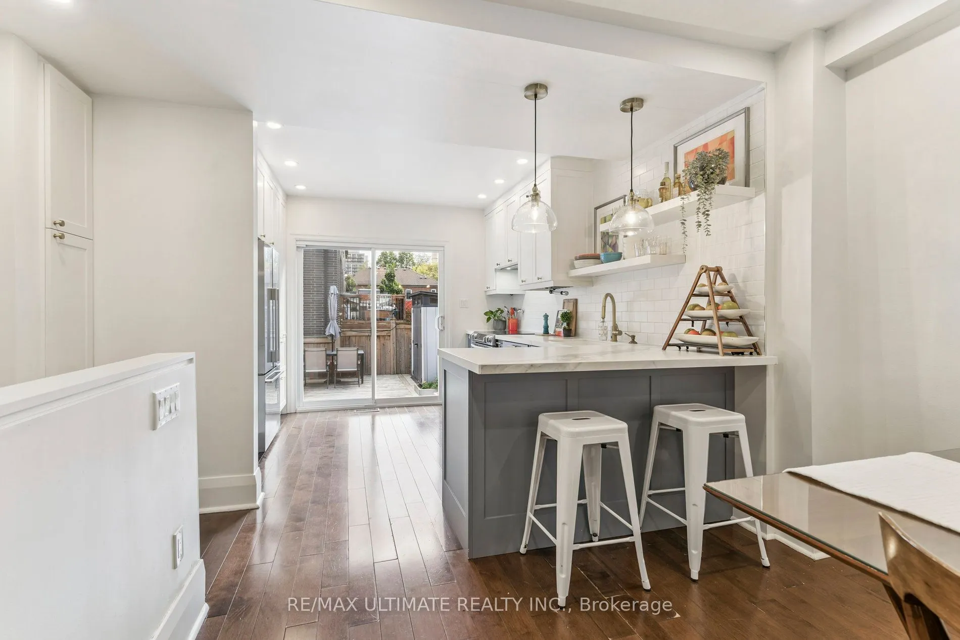 221 Erskine Avenue