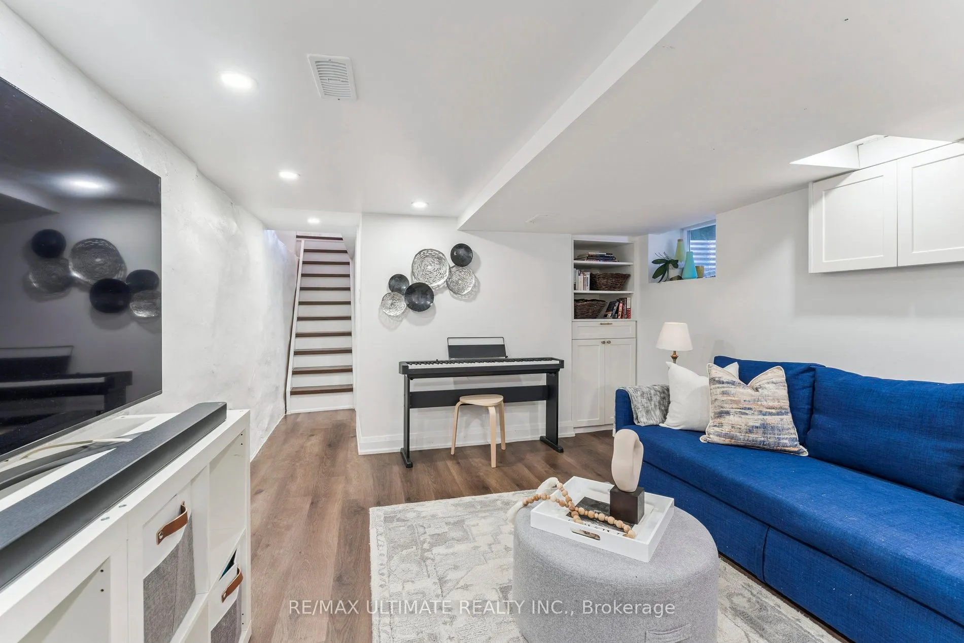 221 Erskine Avenue