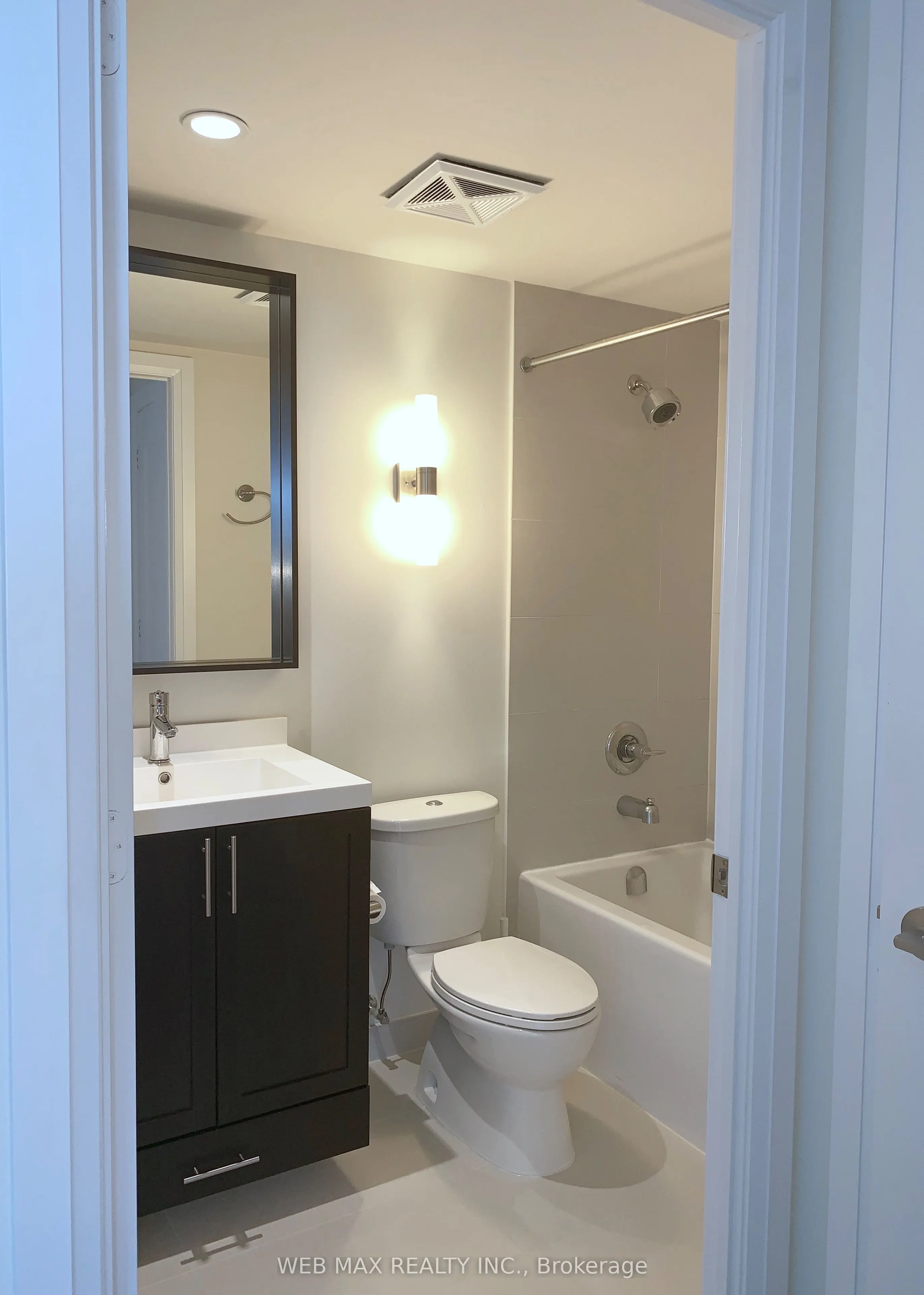 18 Graydon Hall Drive, #2706