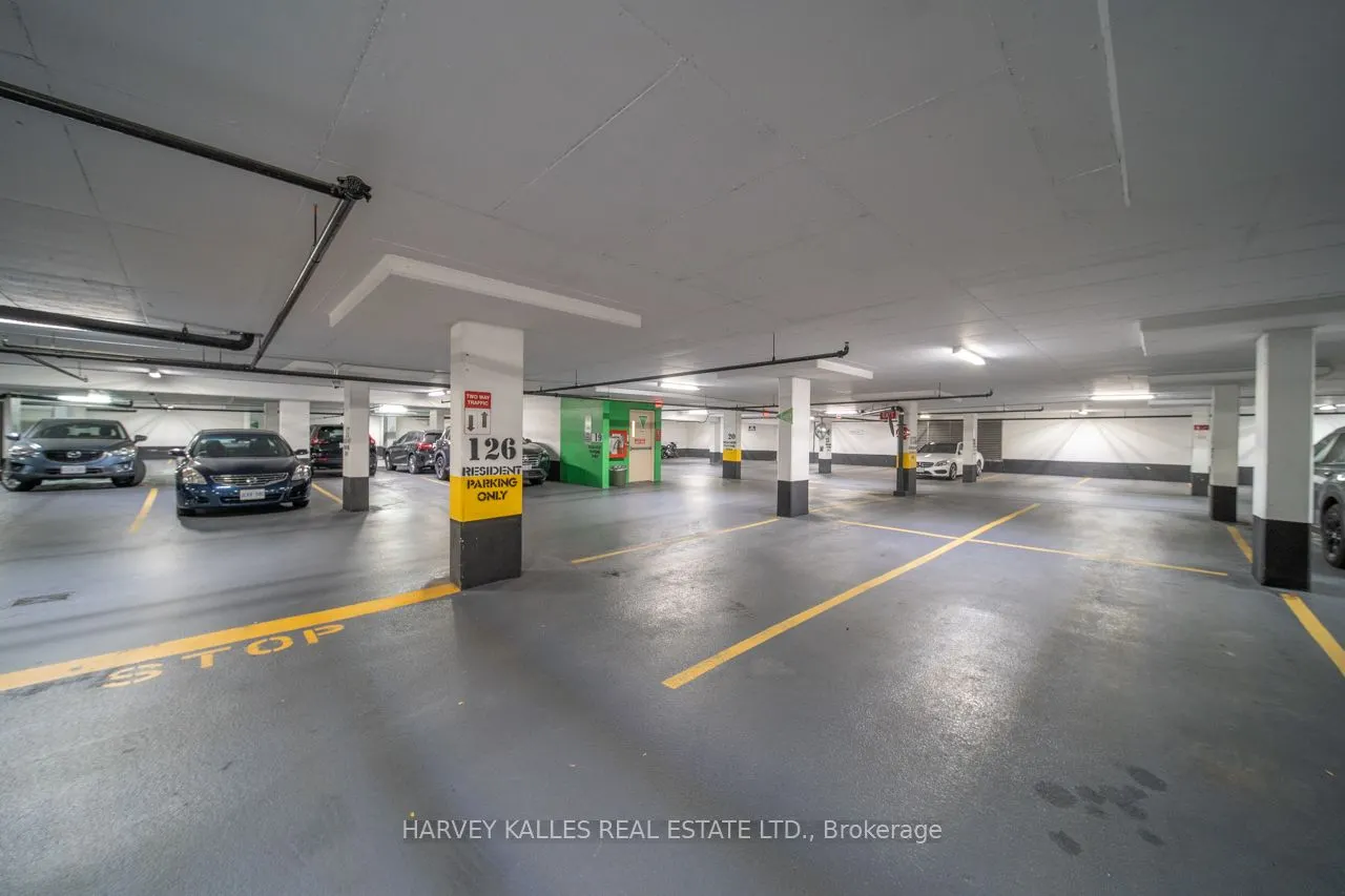 33 Bay Street, #4003