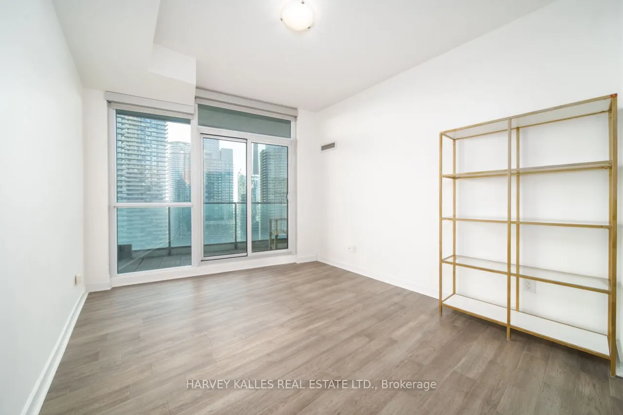 33 Bay Street, #4003