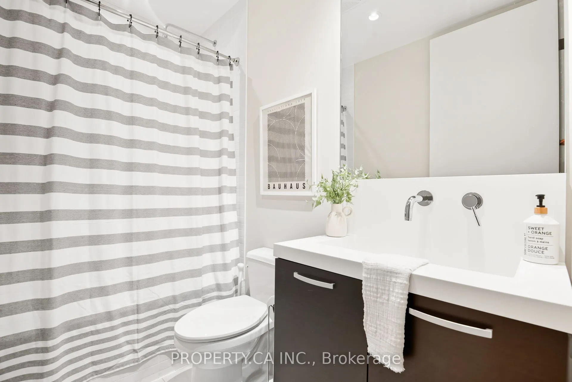 10 Morrison Street, #403