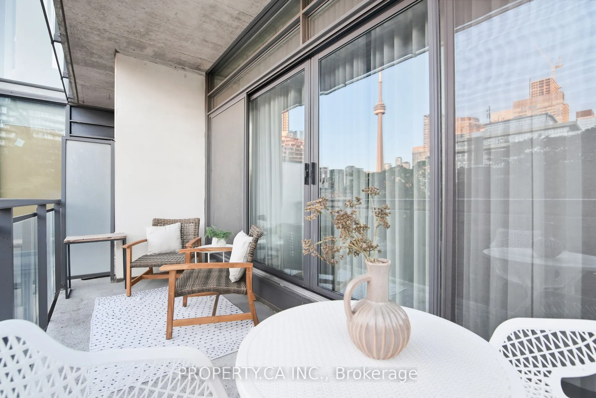 10 Morrison Street, #403