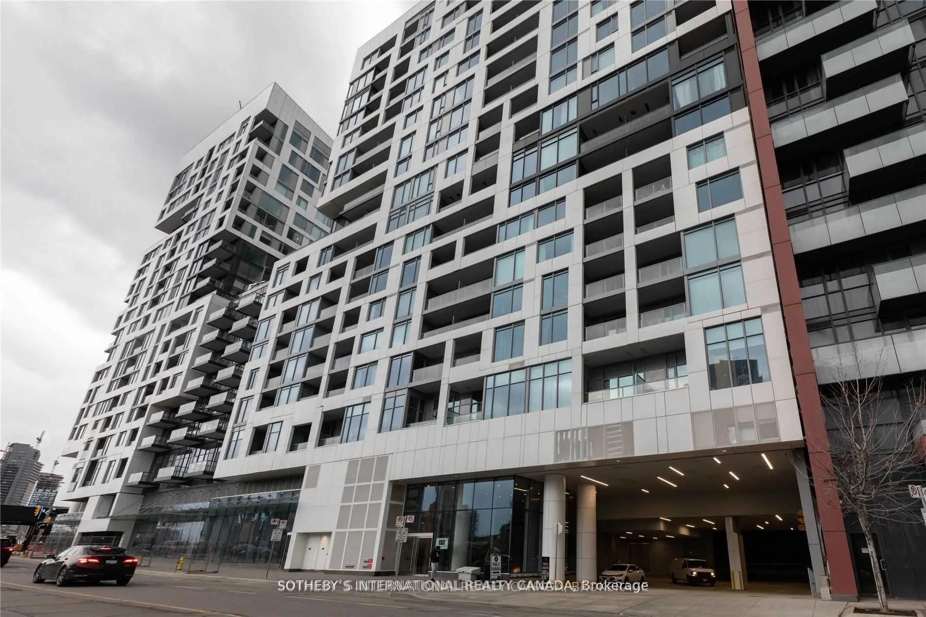 576 Front Street W, #903E