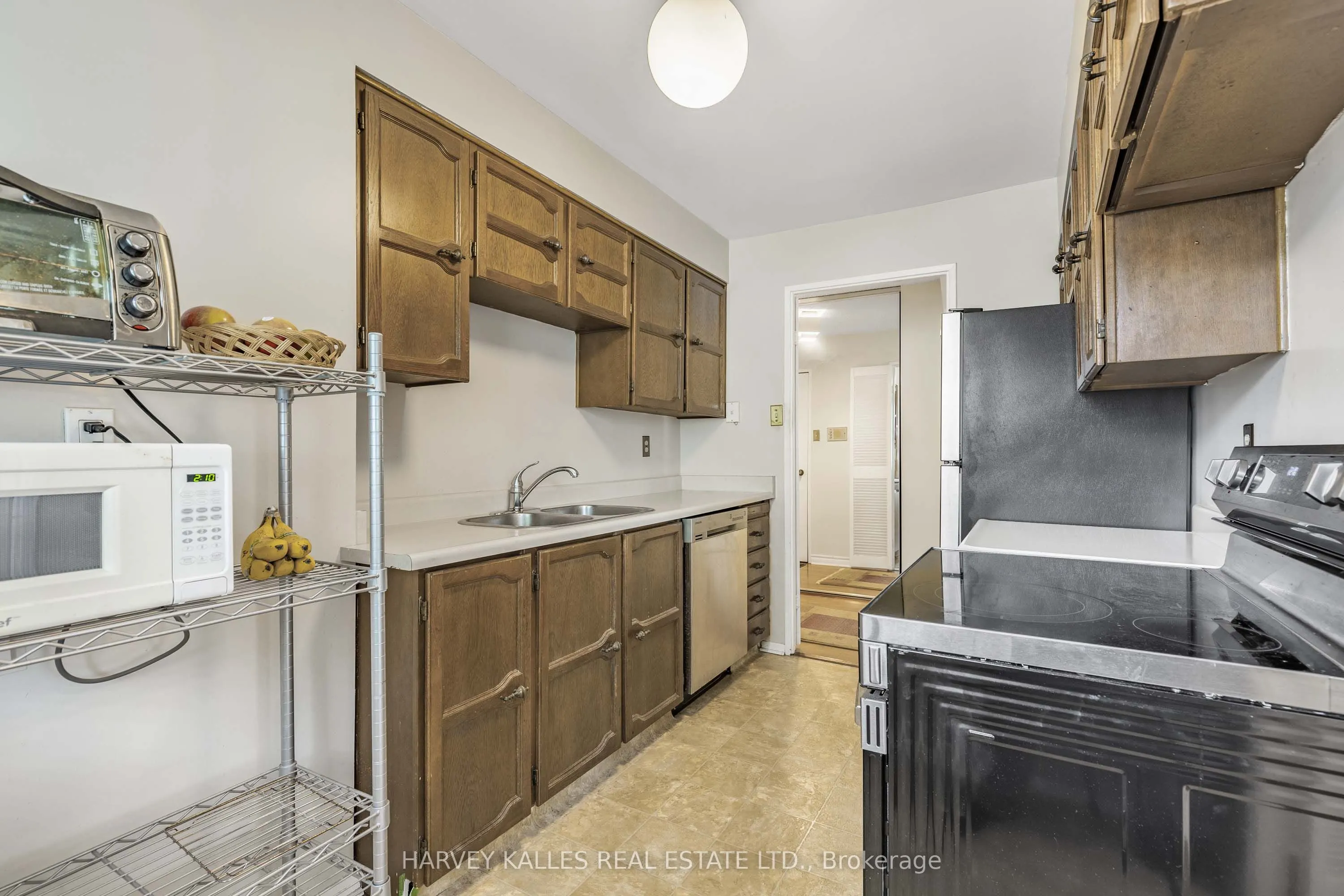 4001 Don Mills Road, #142