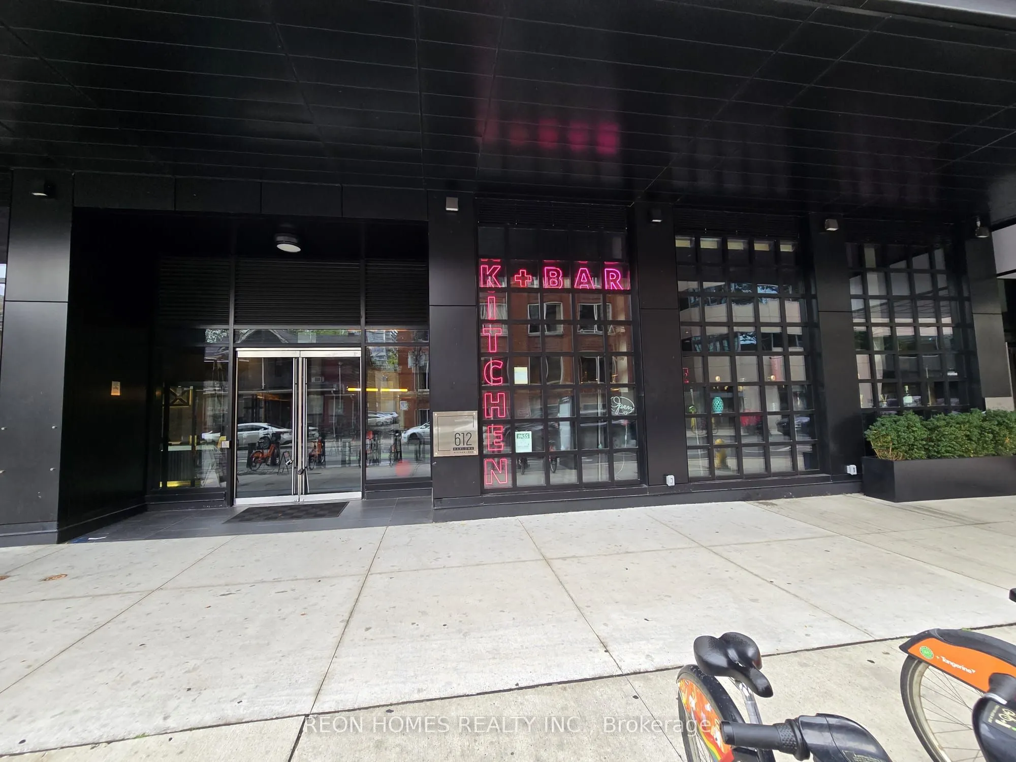 612 Richmond Street W, #103