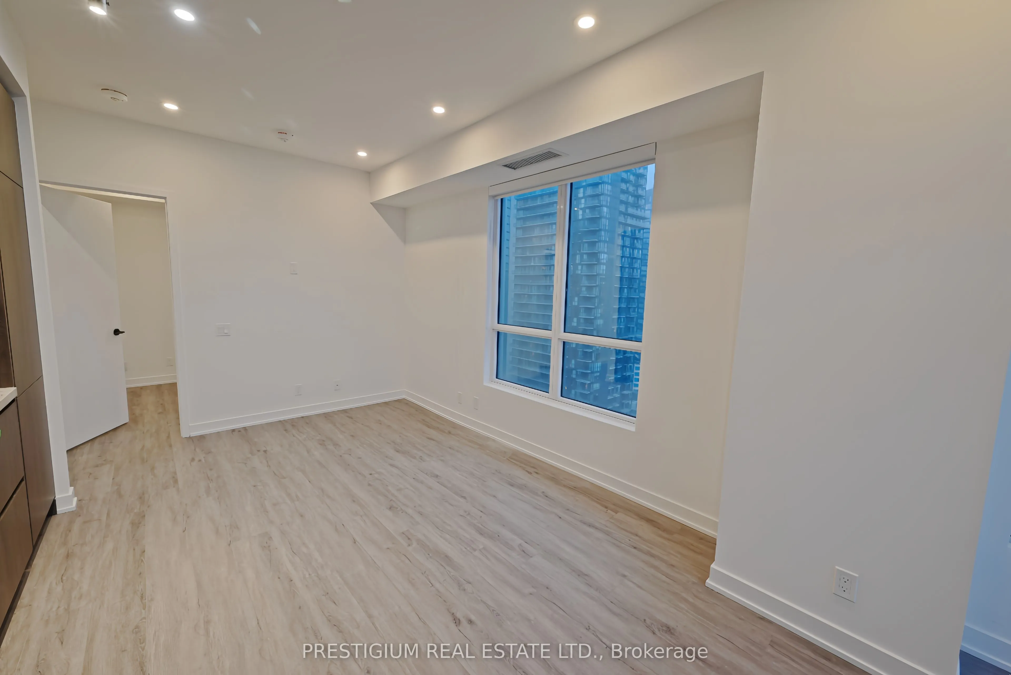 108 Peter Street, #3510