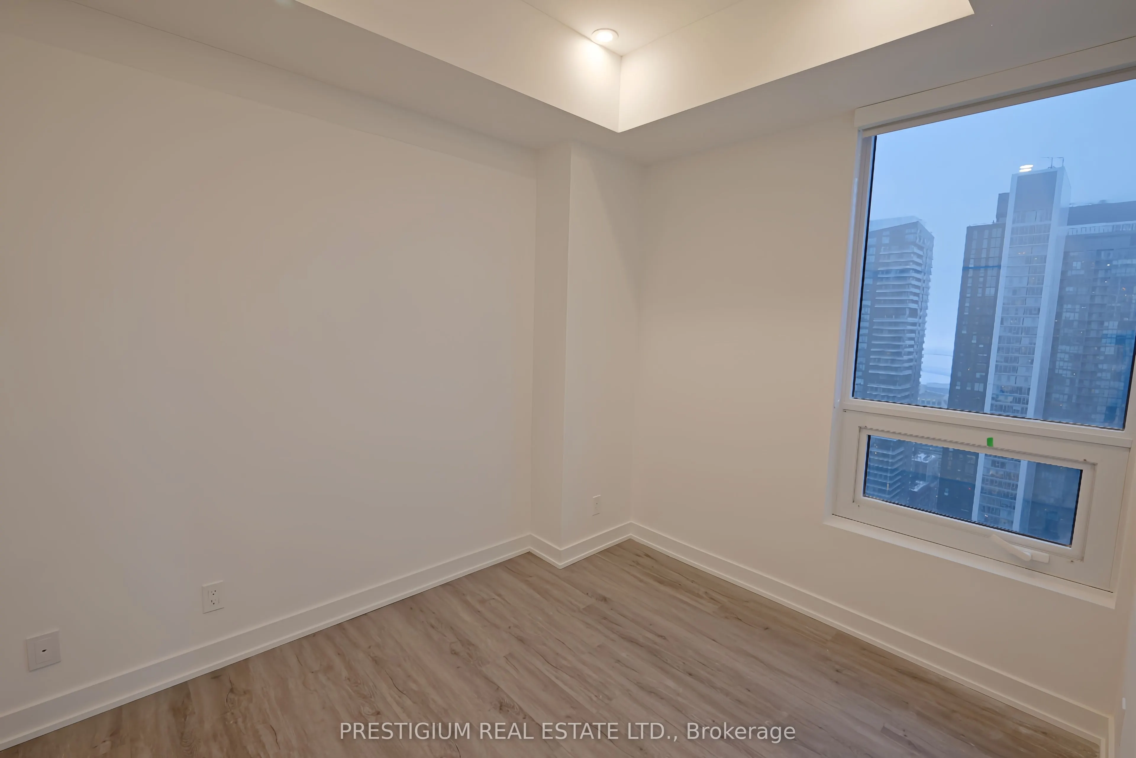 108 Peter Street, #3510