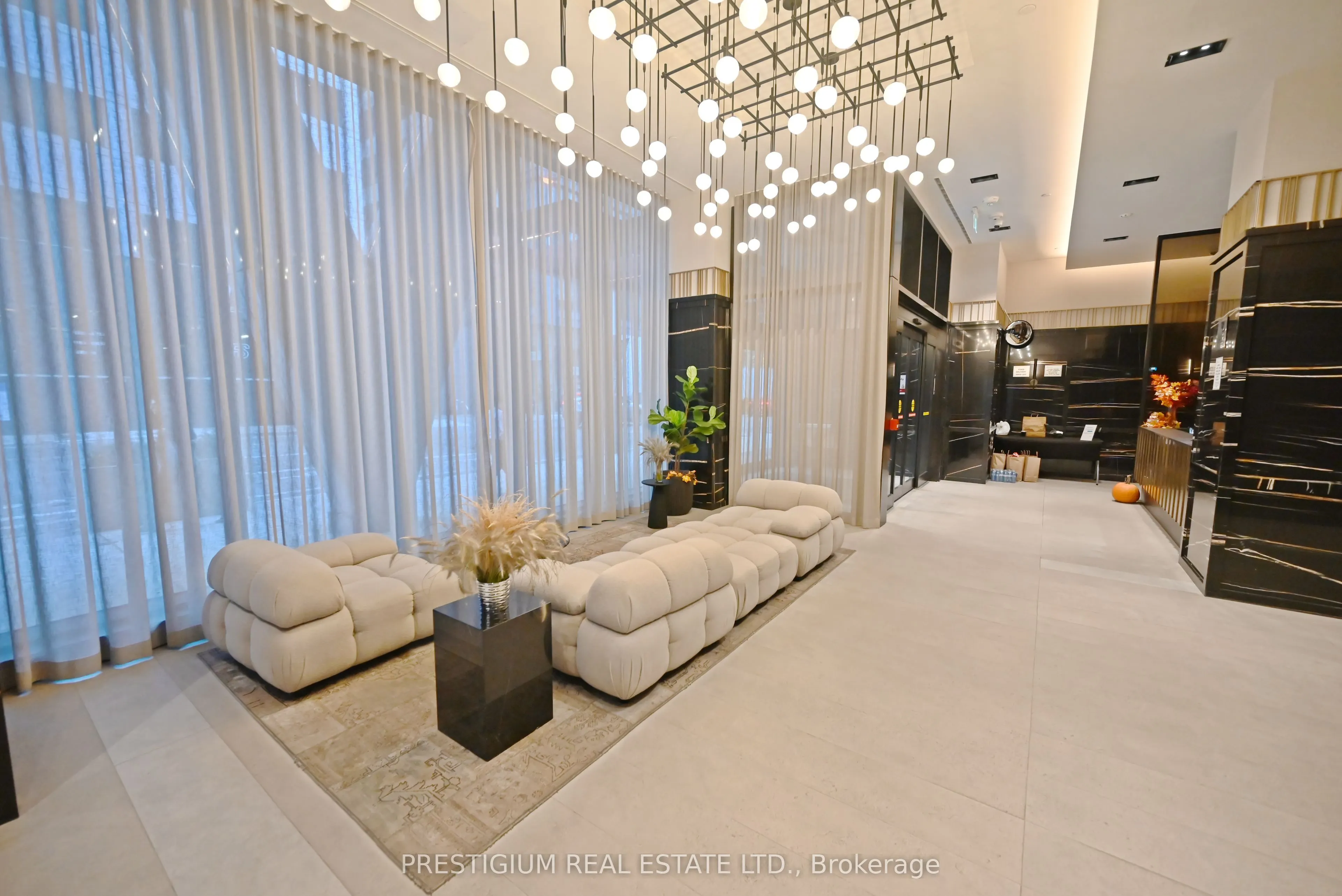 108 Peter Street, #3510