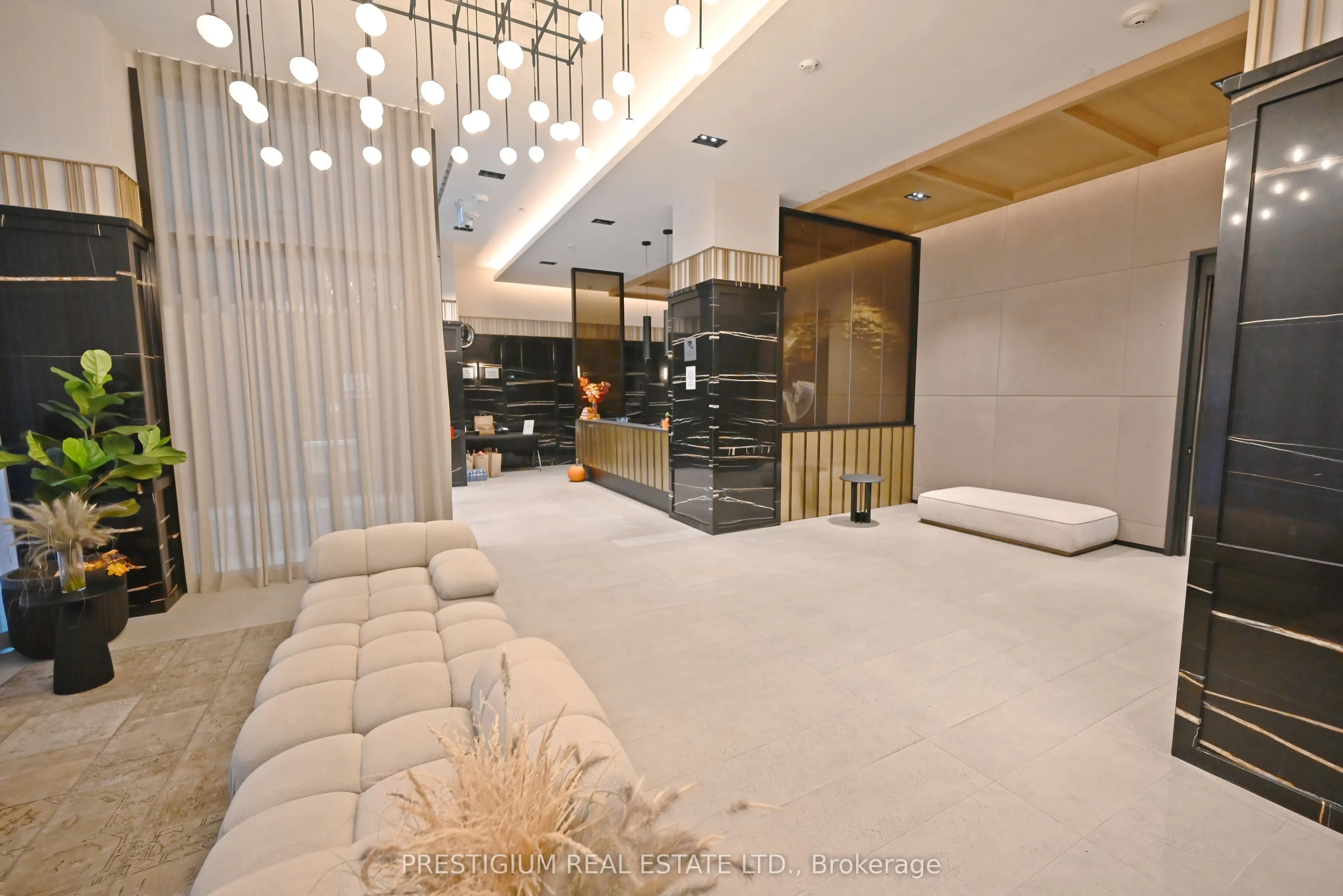 108 Peter Street, #3510