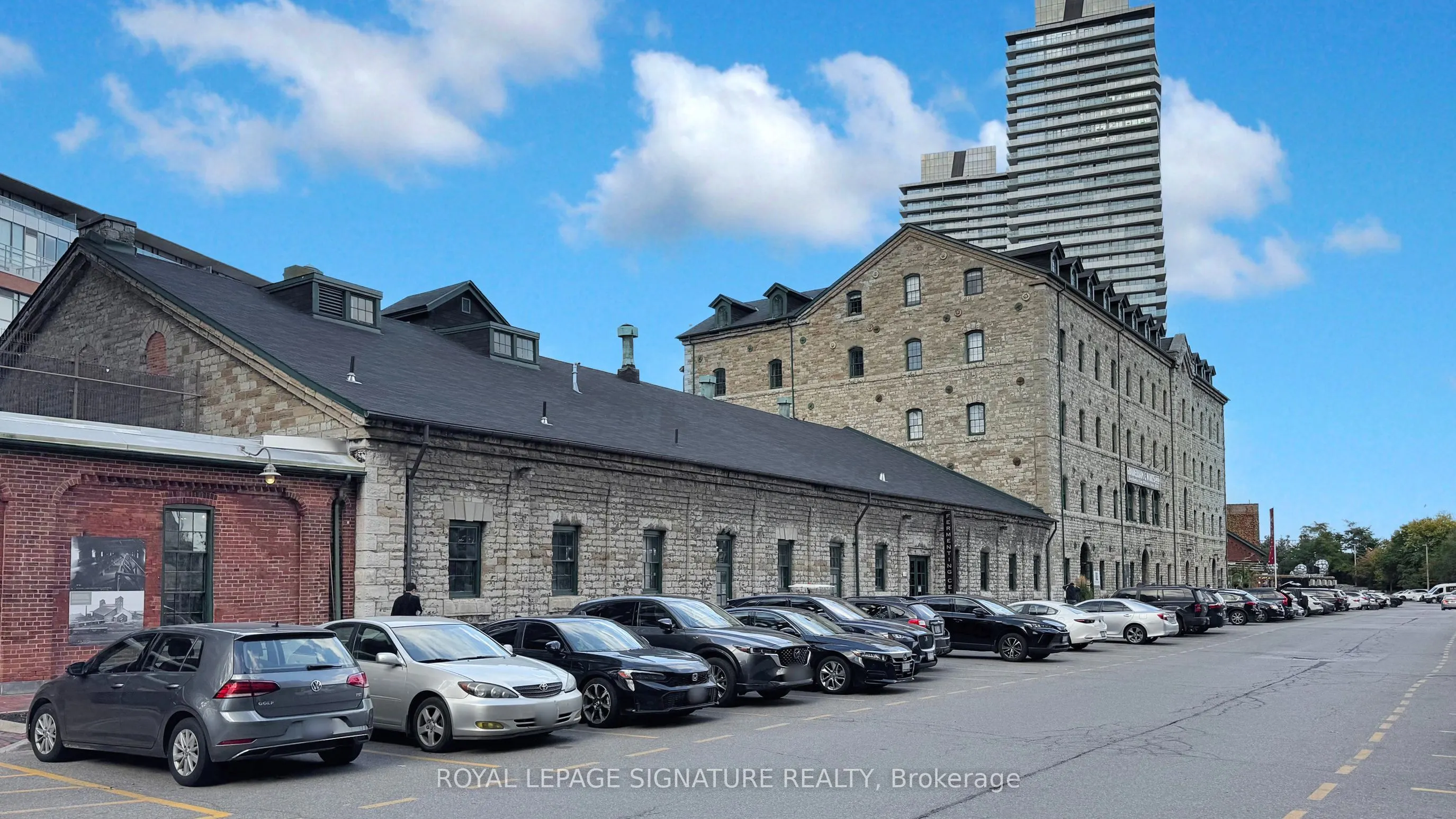 39 Parliament Street, #715