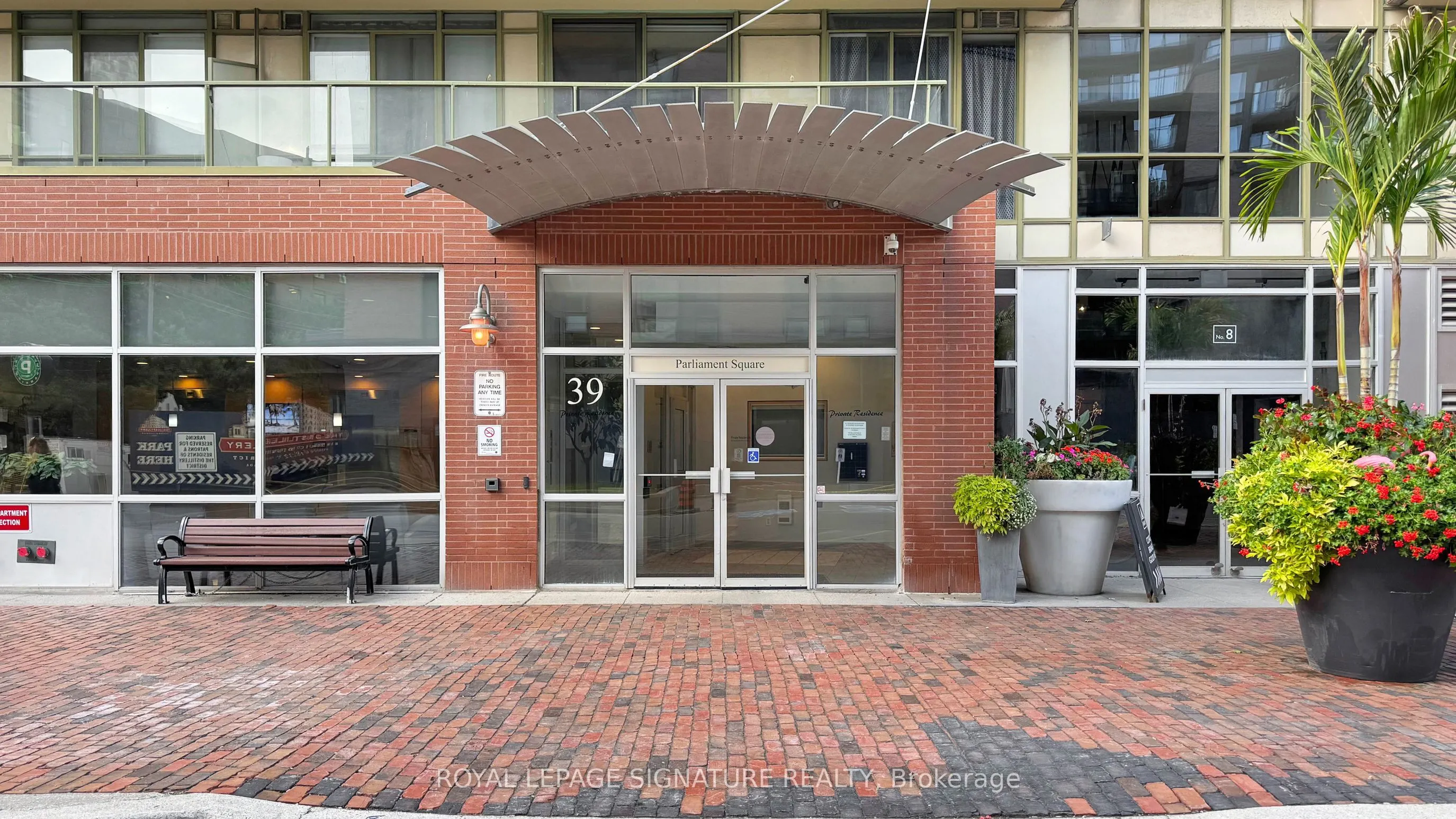 39 Parliament Street, #715