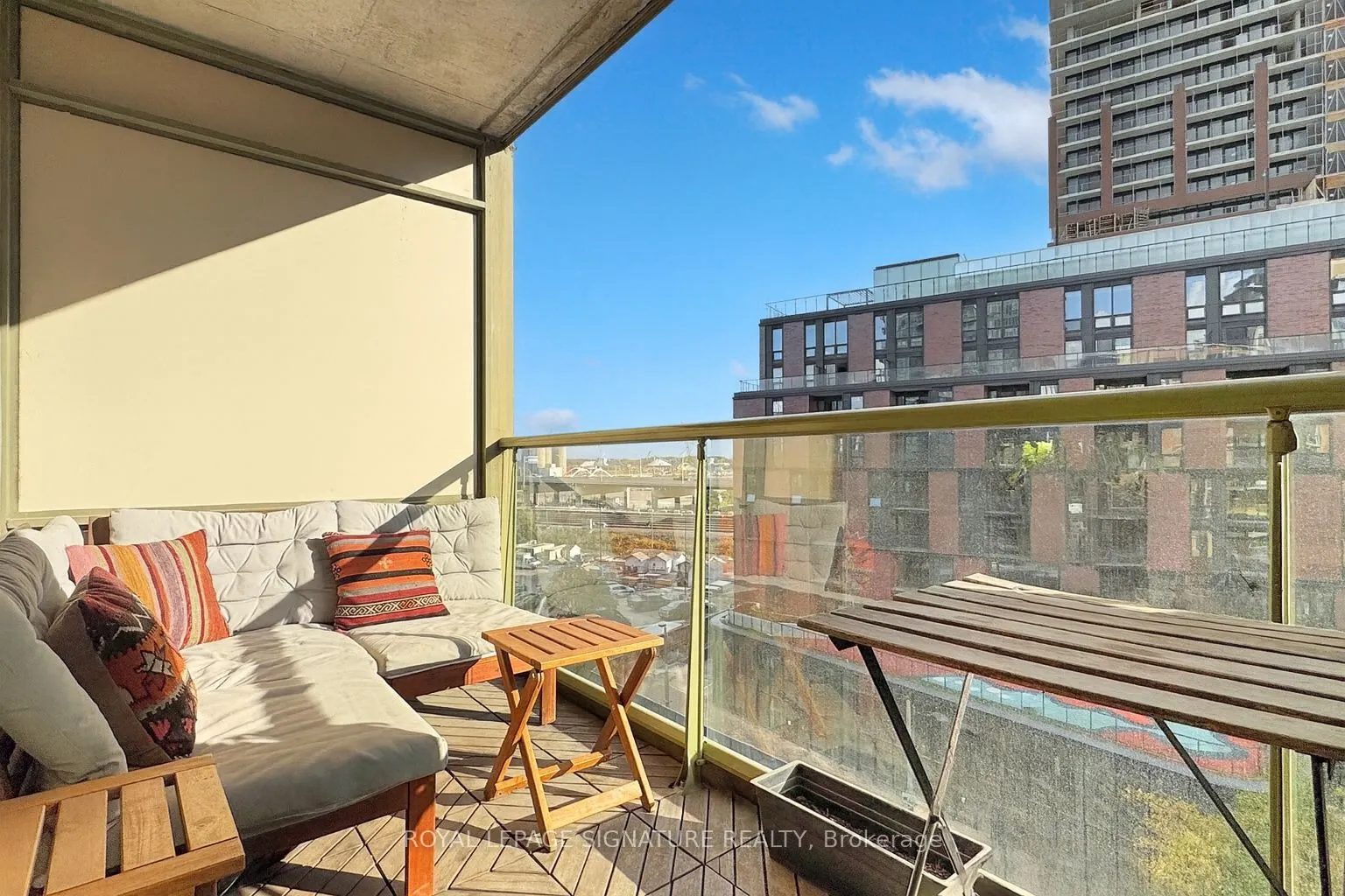 39 Parliament Street, #715