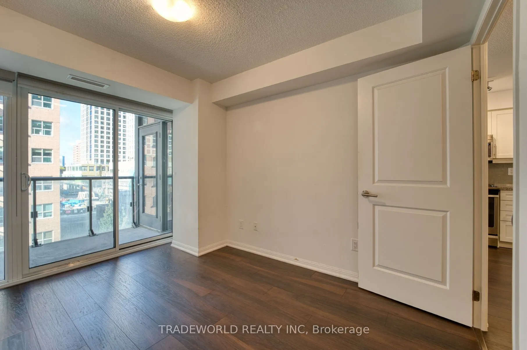 400 Adelaide Street E, #713