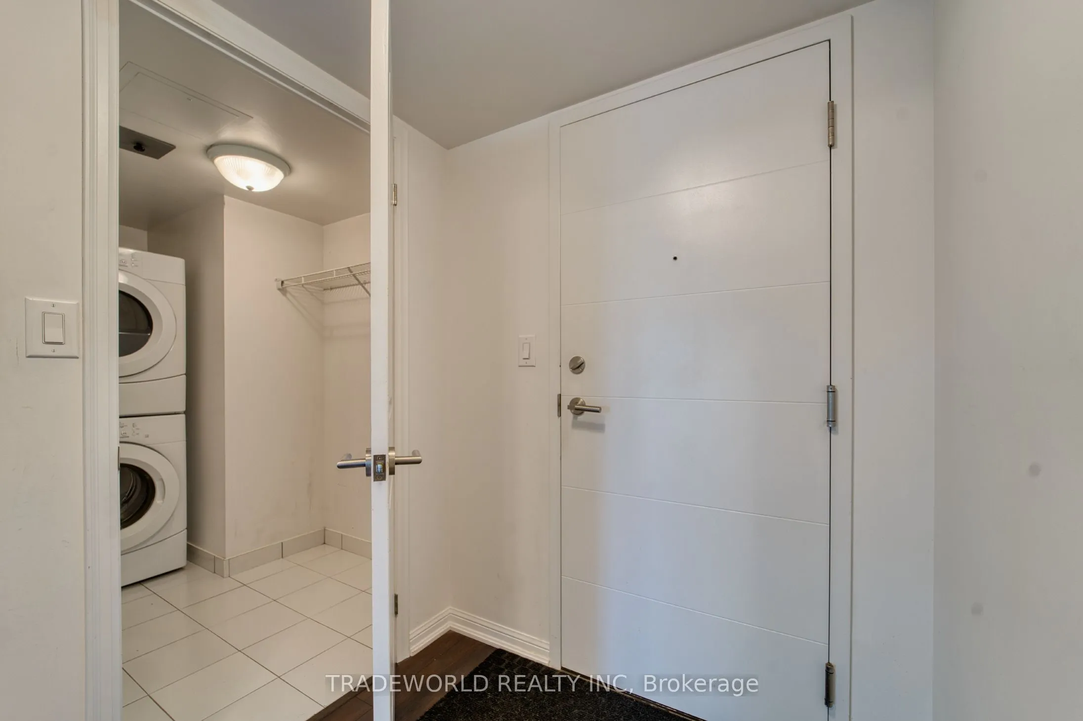 400 Adelaide Street E, #713