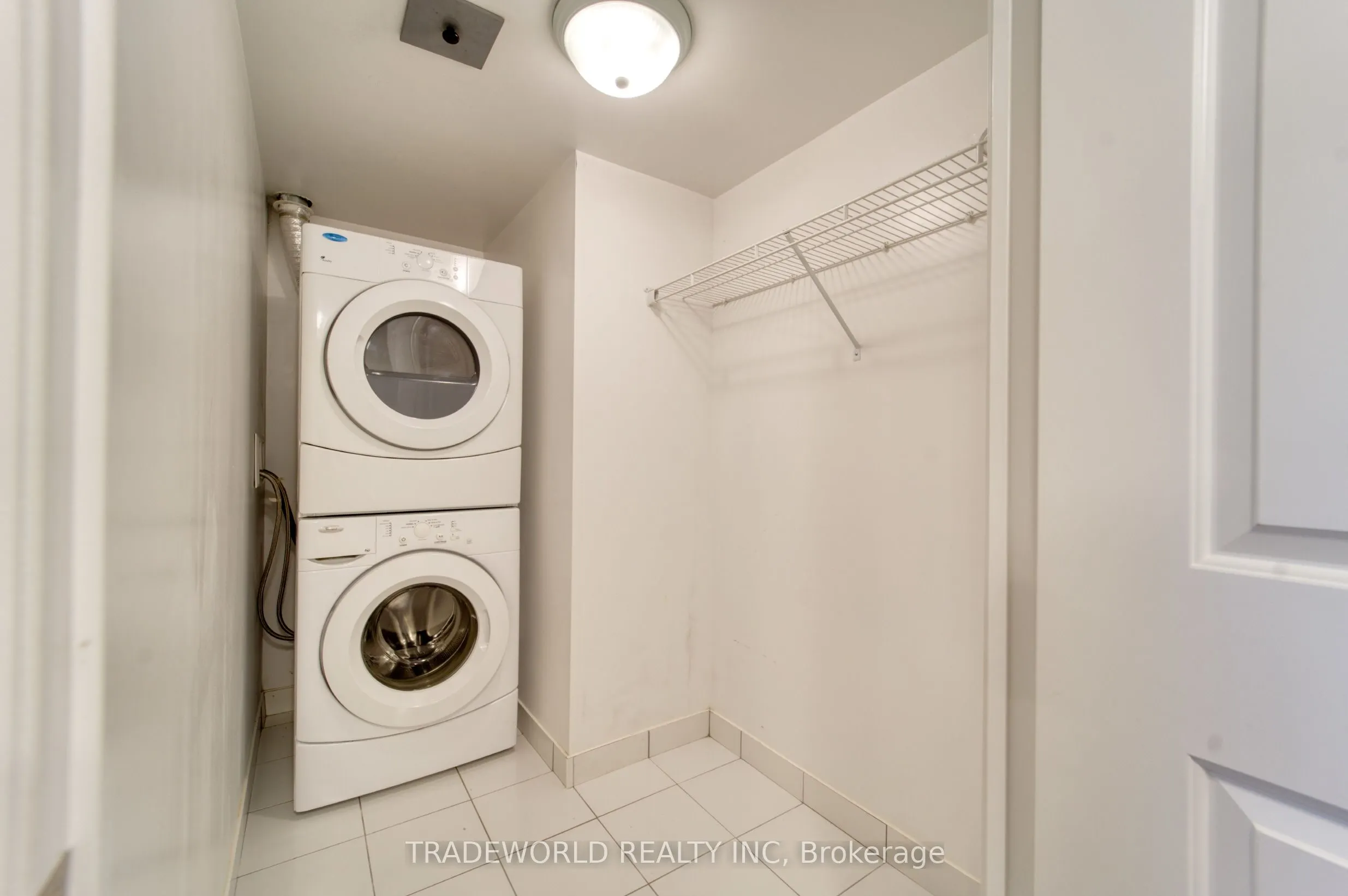 400 Adelaide Street E, #713