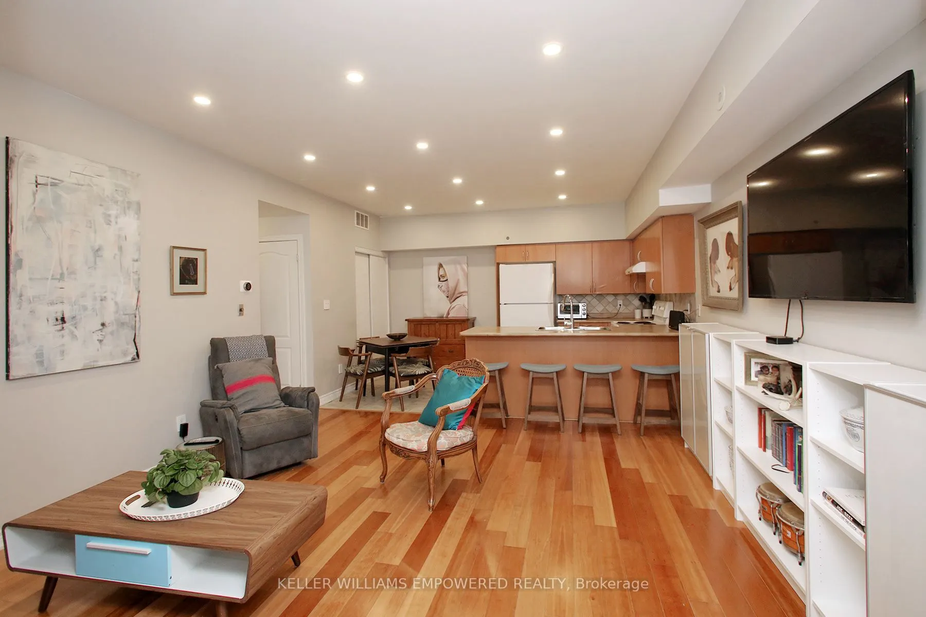1837 Eglinton Avenue E, #109