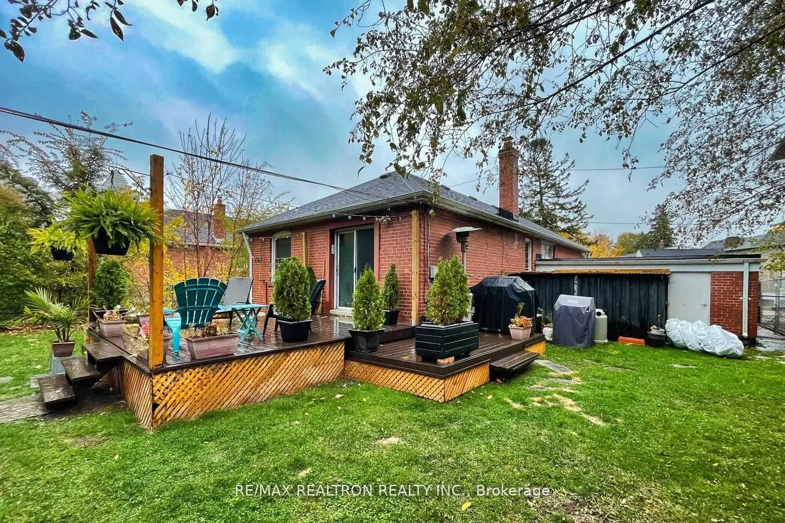 28 Irvington Crescent