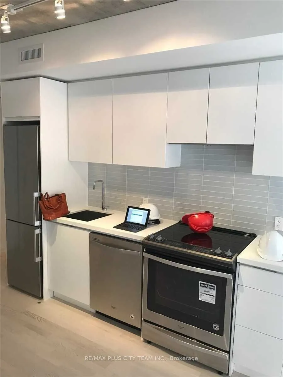 60 Colborne Street, #212