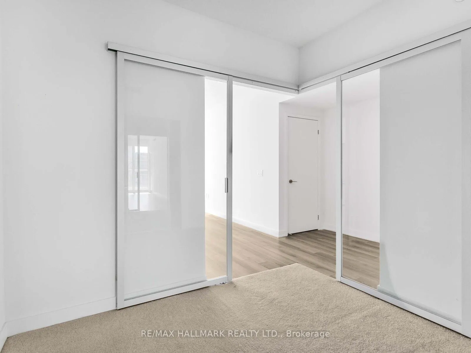 230 Simcoe Street, #3217
