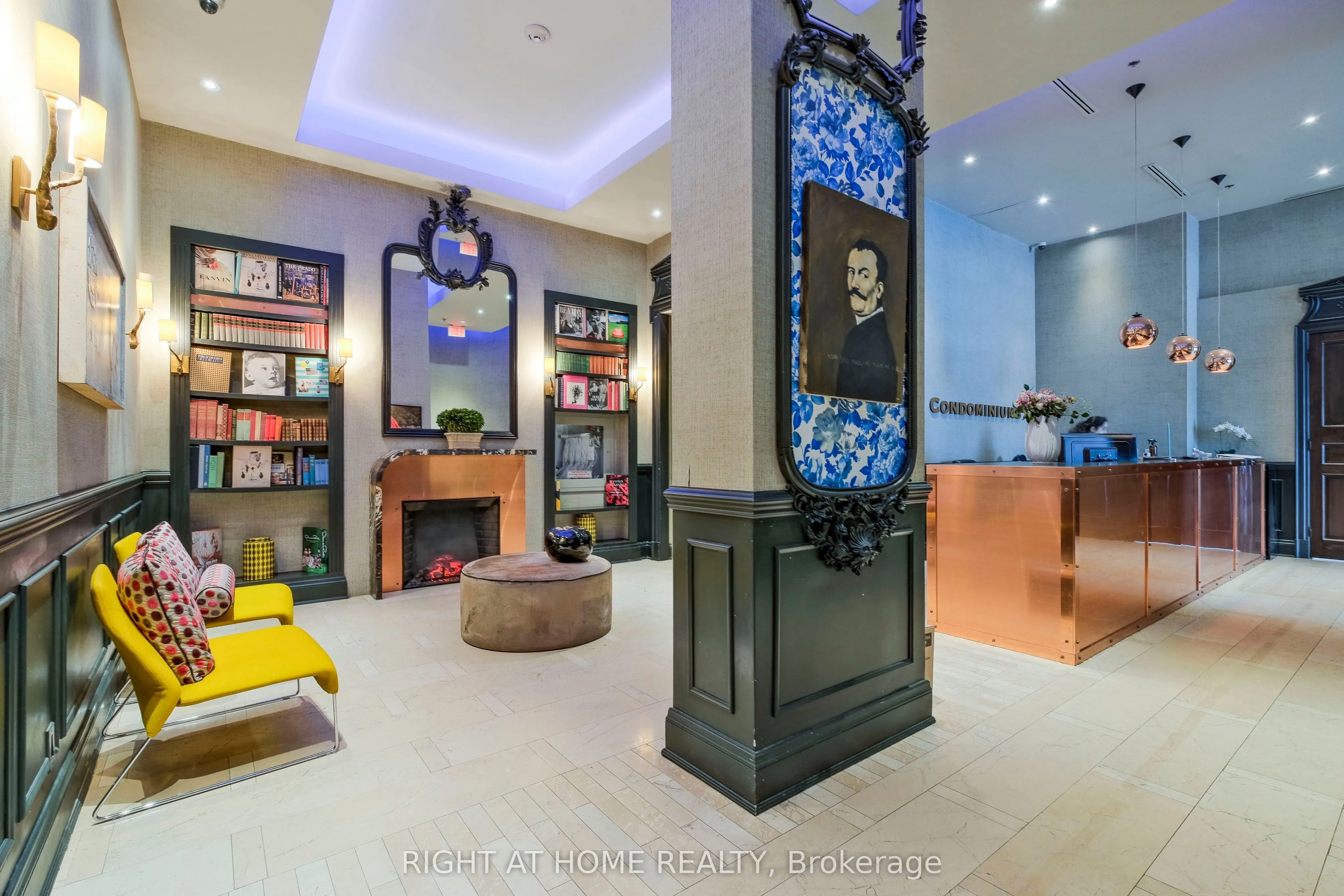 375 King Street W, #3106