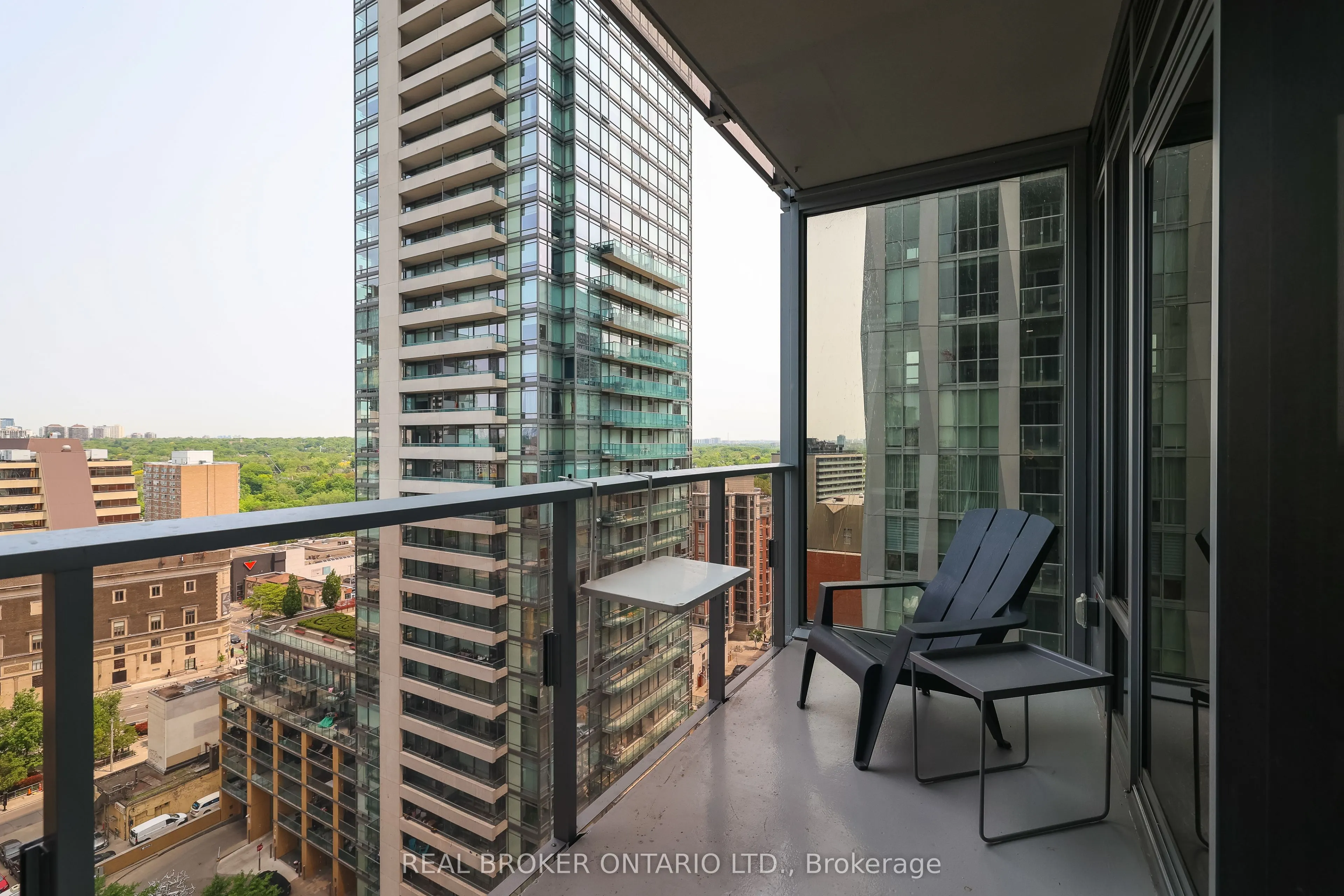 11 Yorkville Avenue, #1205