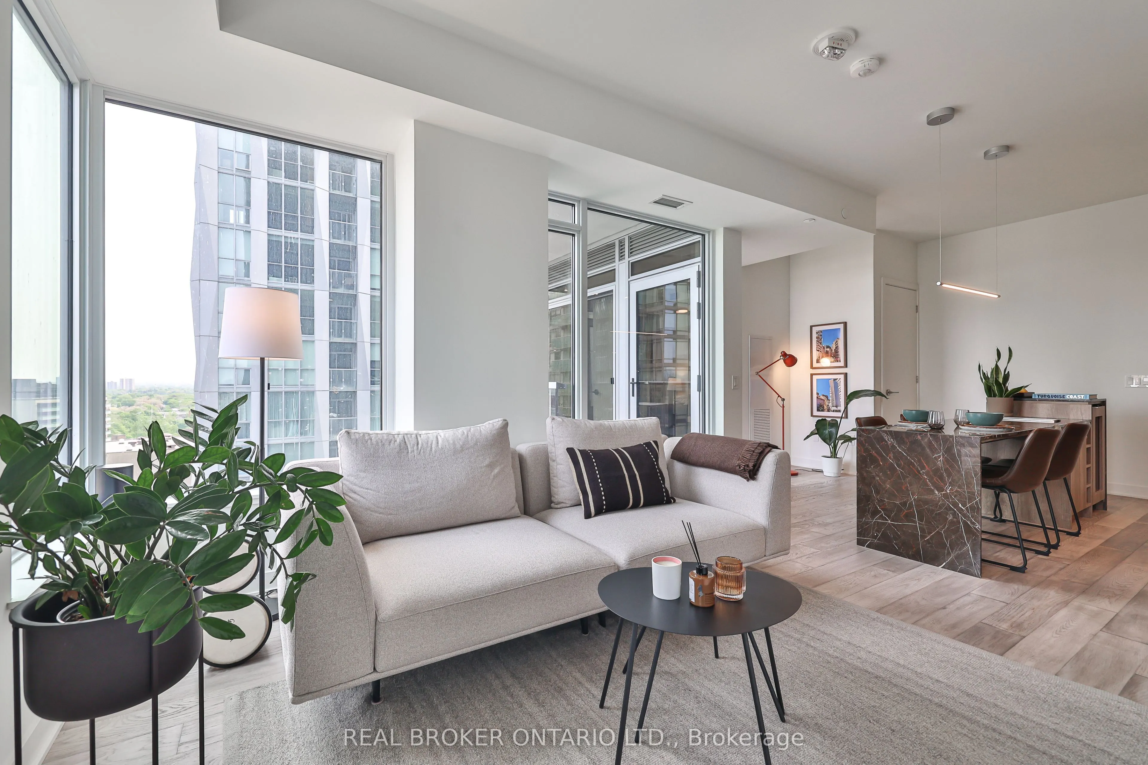 11 Yorkville Avenue, #1205