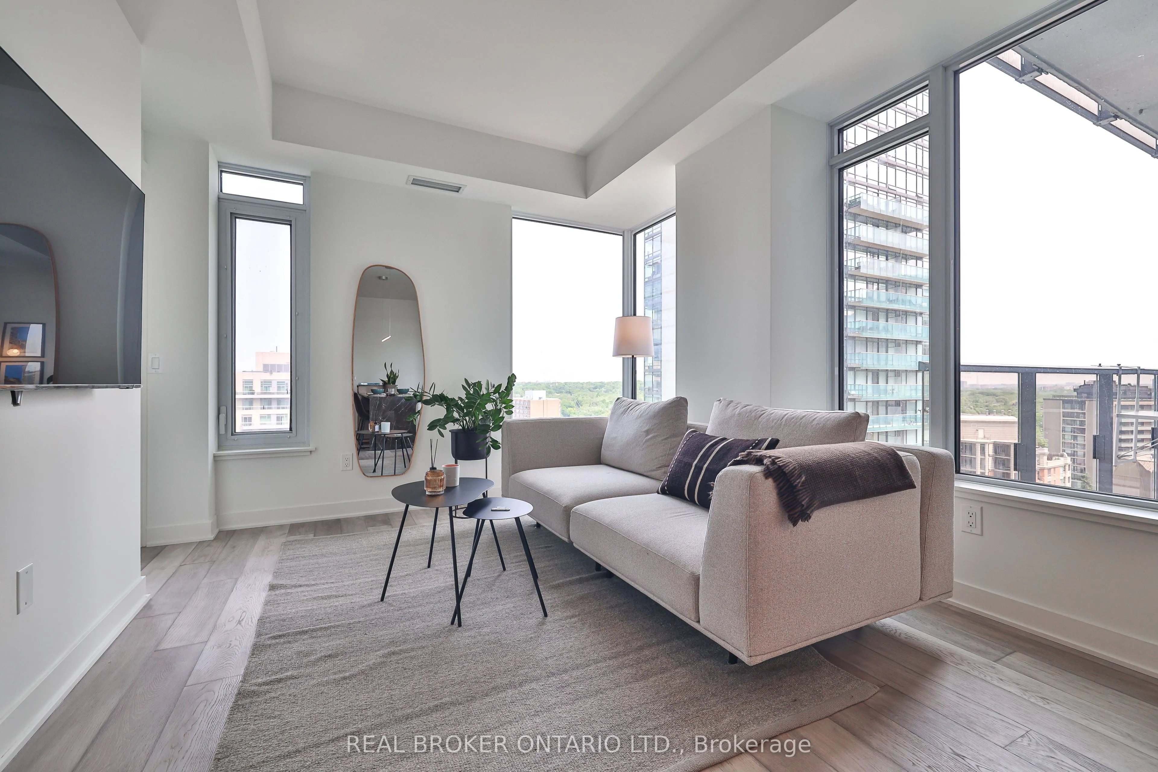 11 Yorkville Avenue, #1205