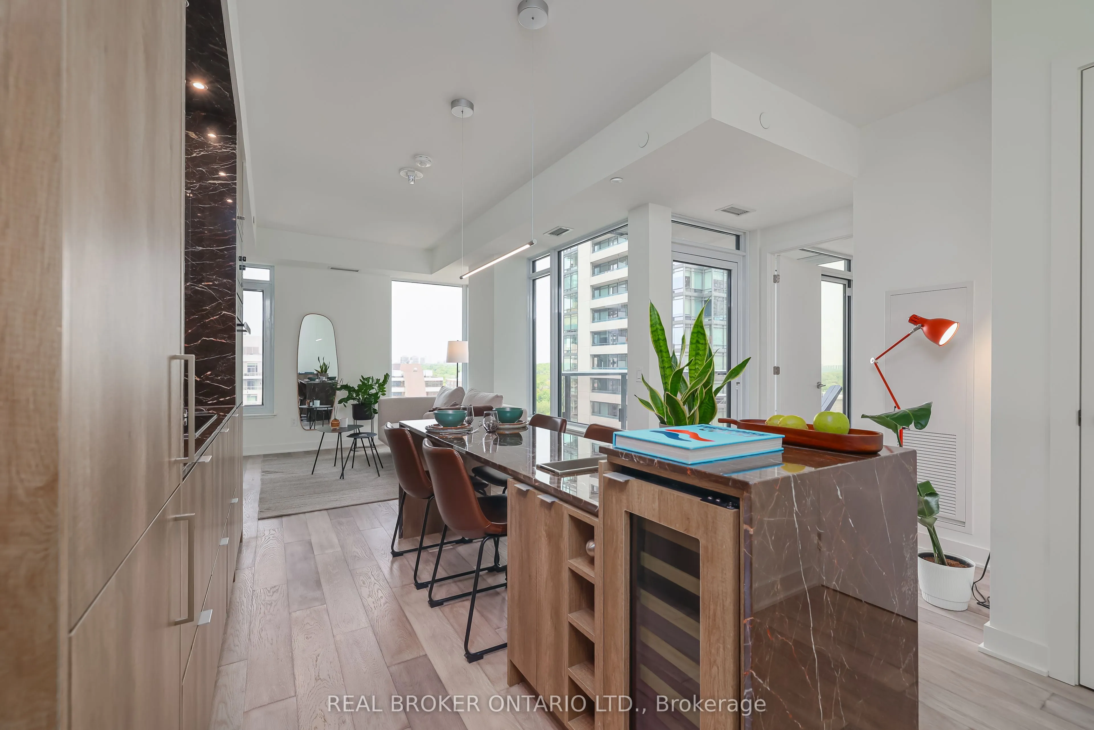 11 Yorkville Avenue, #1205