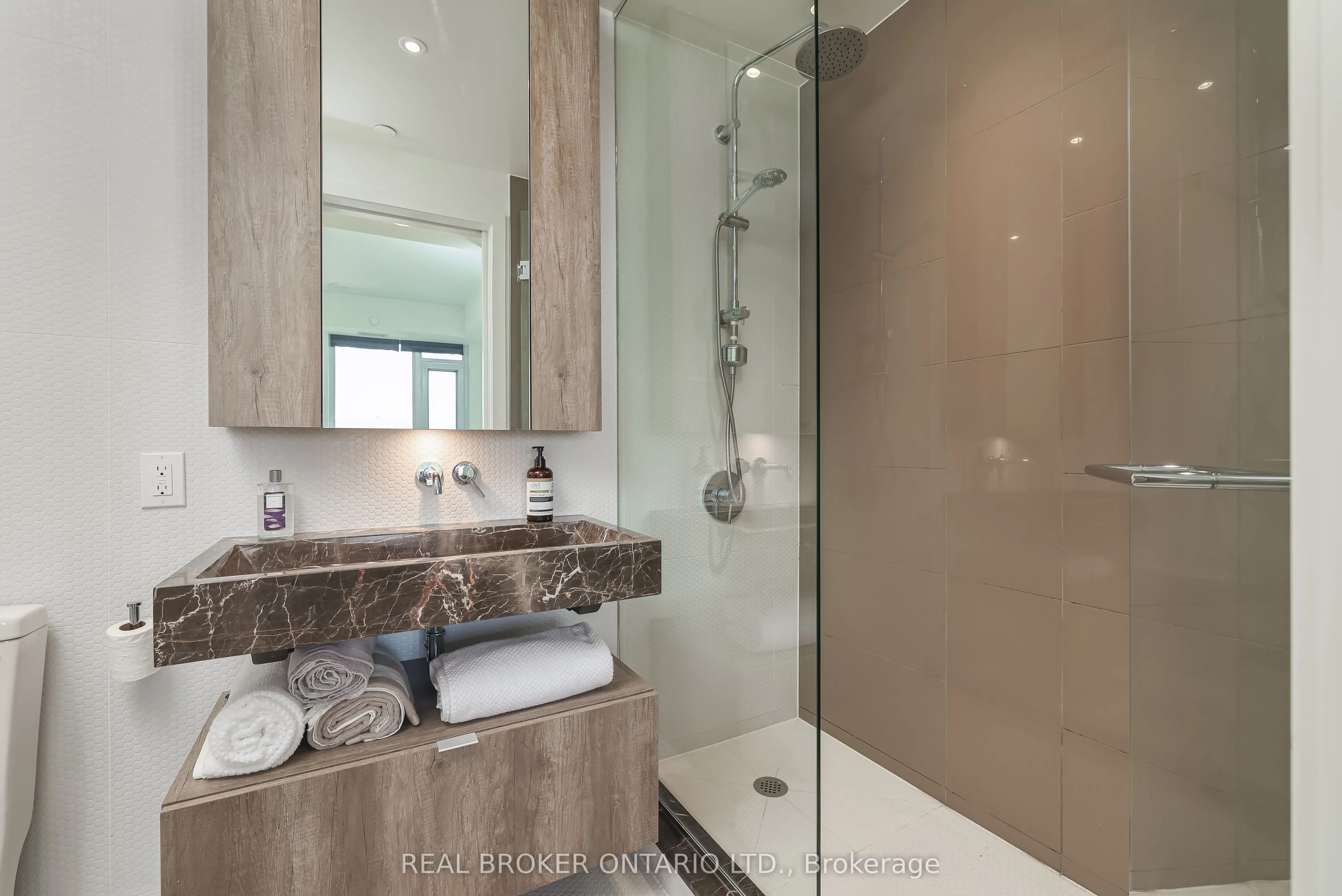 11 Yorkville Avenue, #1205