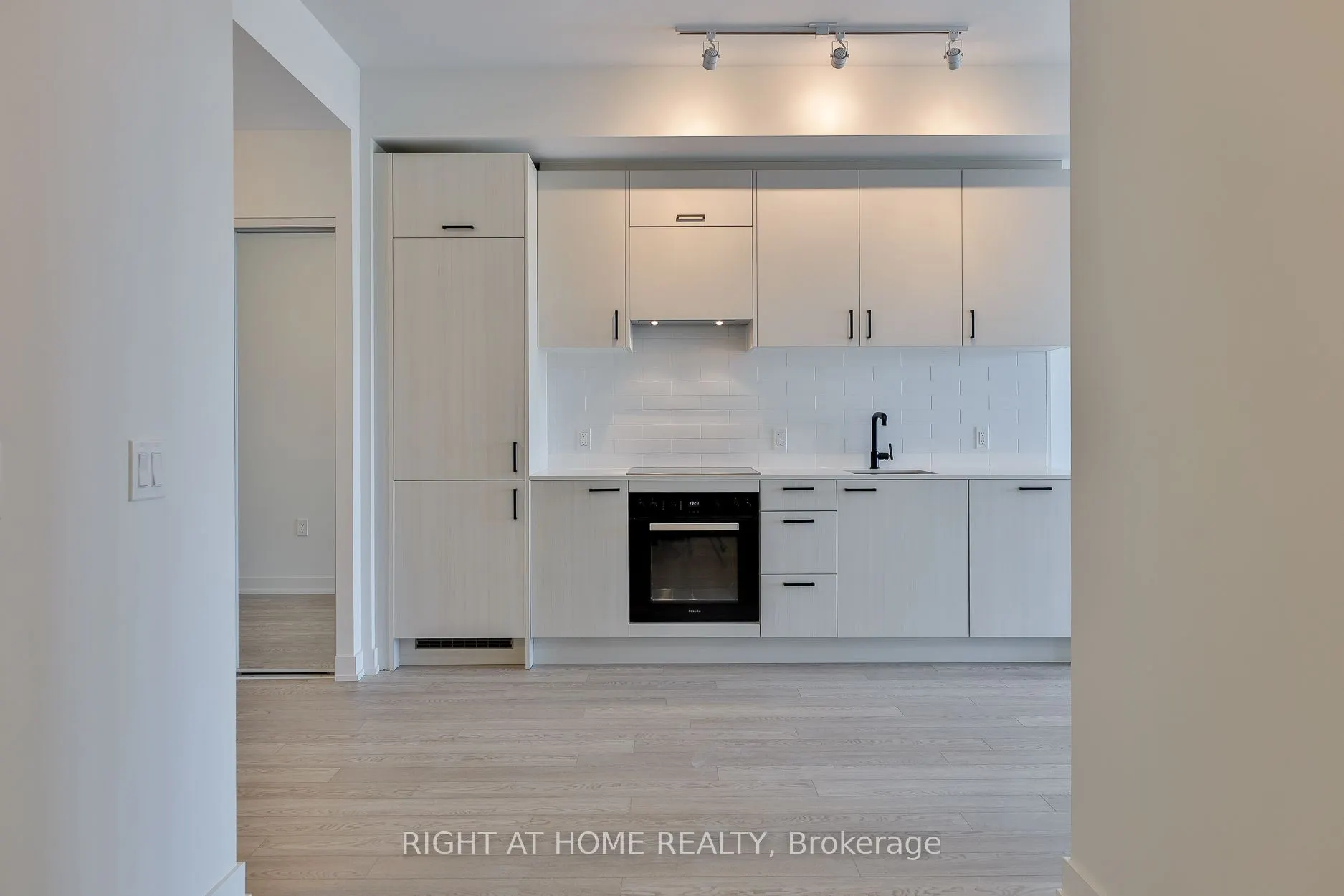 1 KYLE LOWRY RD Road, #517