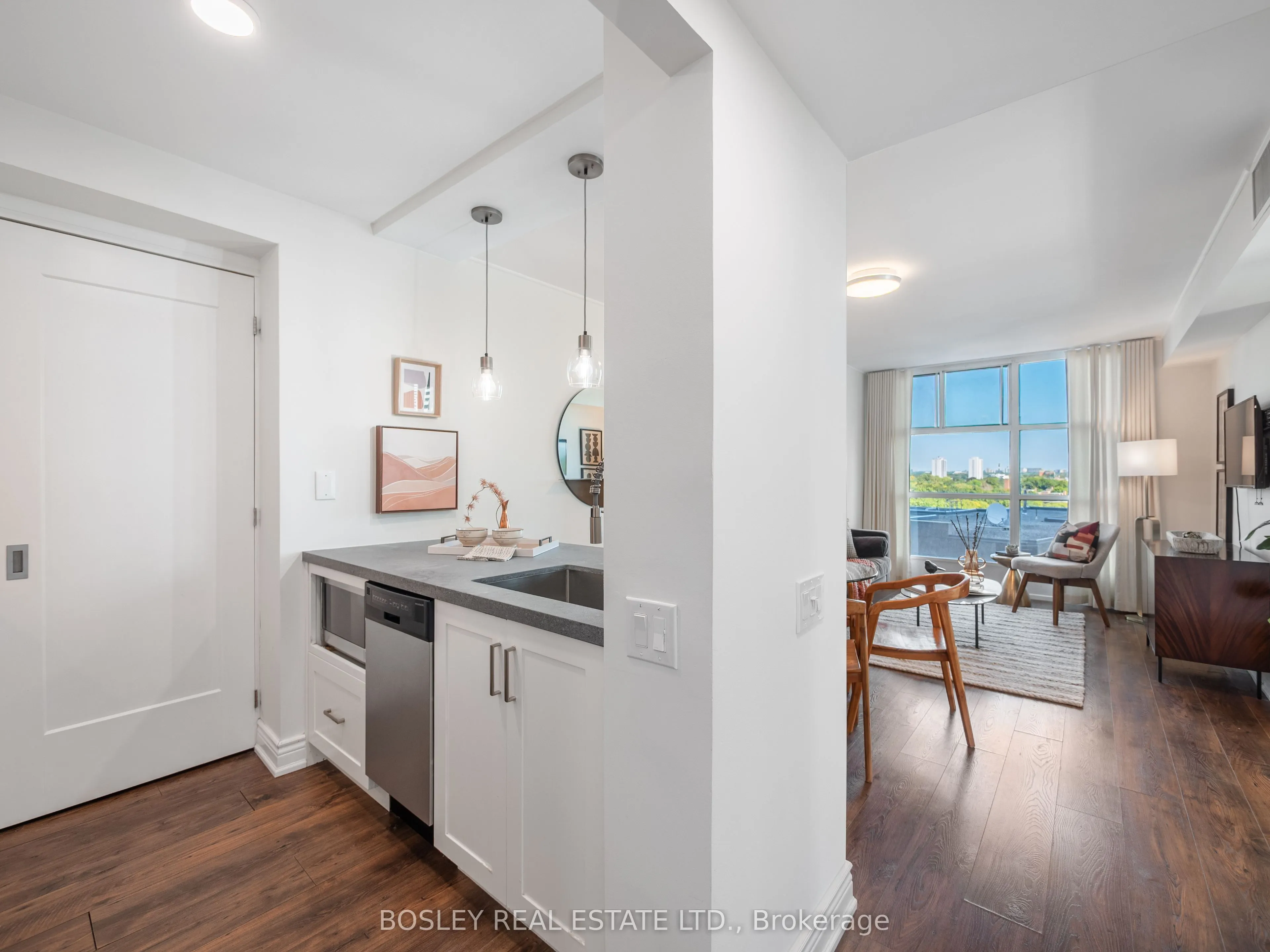 409 Bloor Street E, #903