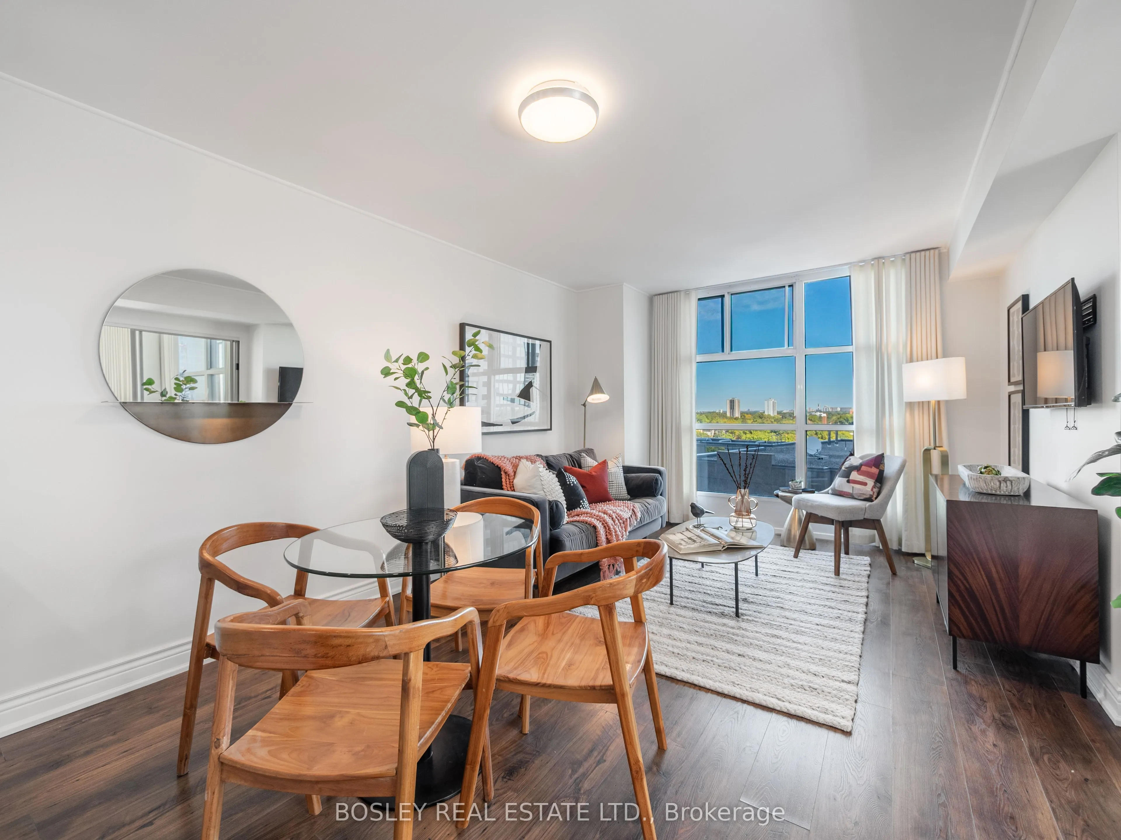 409 Bloor Street E, #903