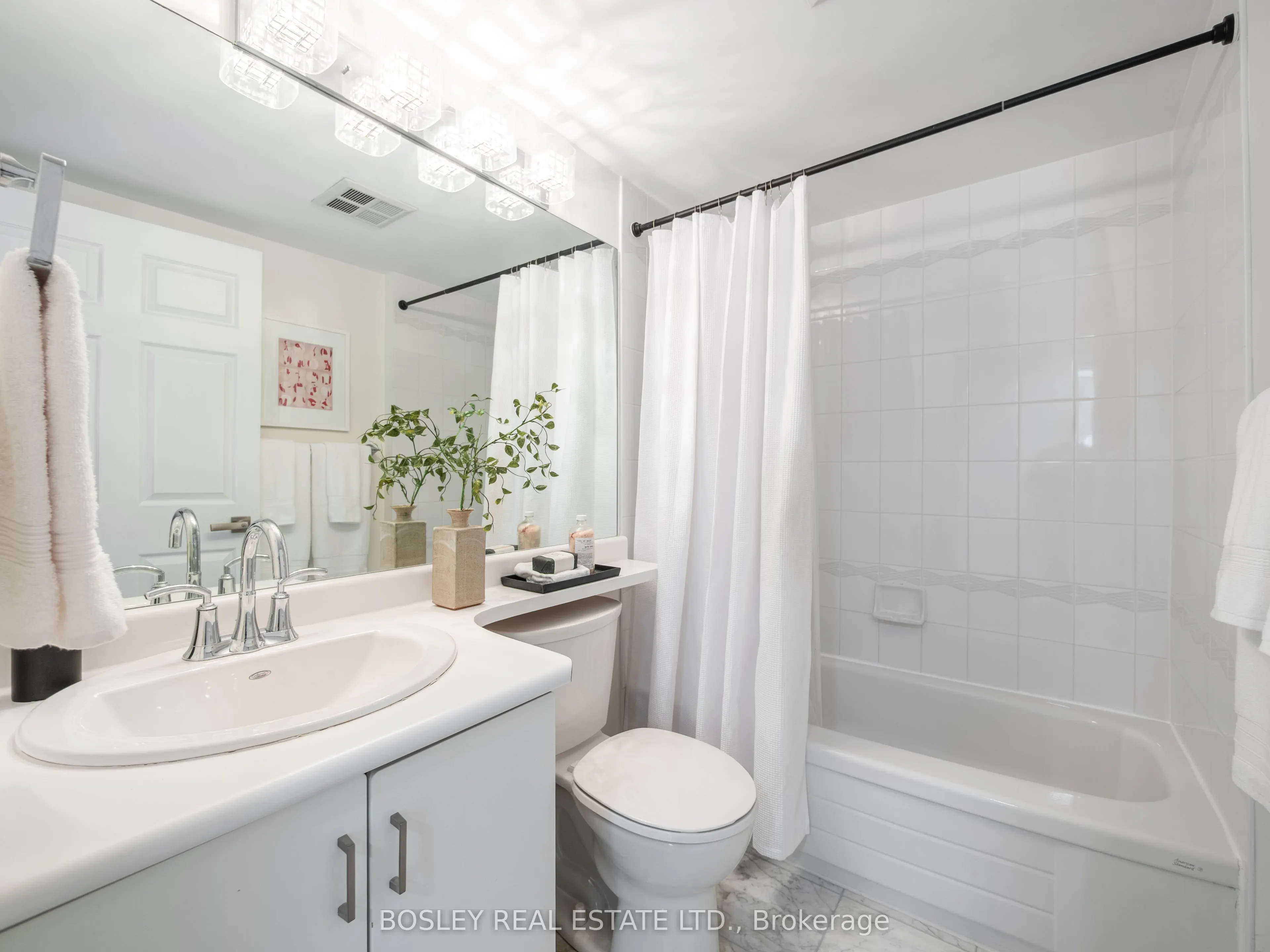 409 Bloor Street E, #903