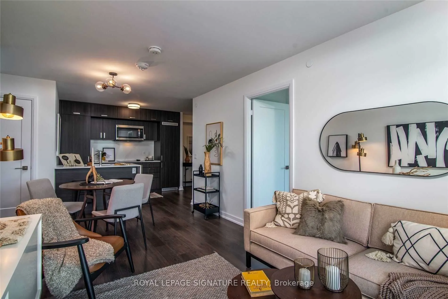 18 Erskine Avenue, #710