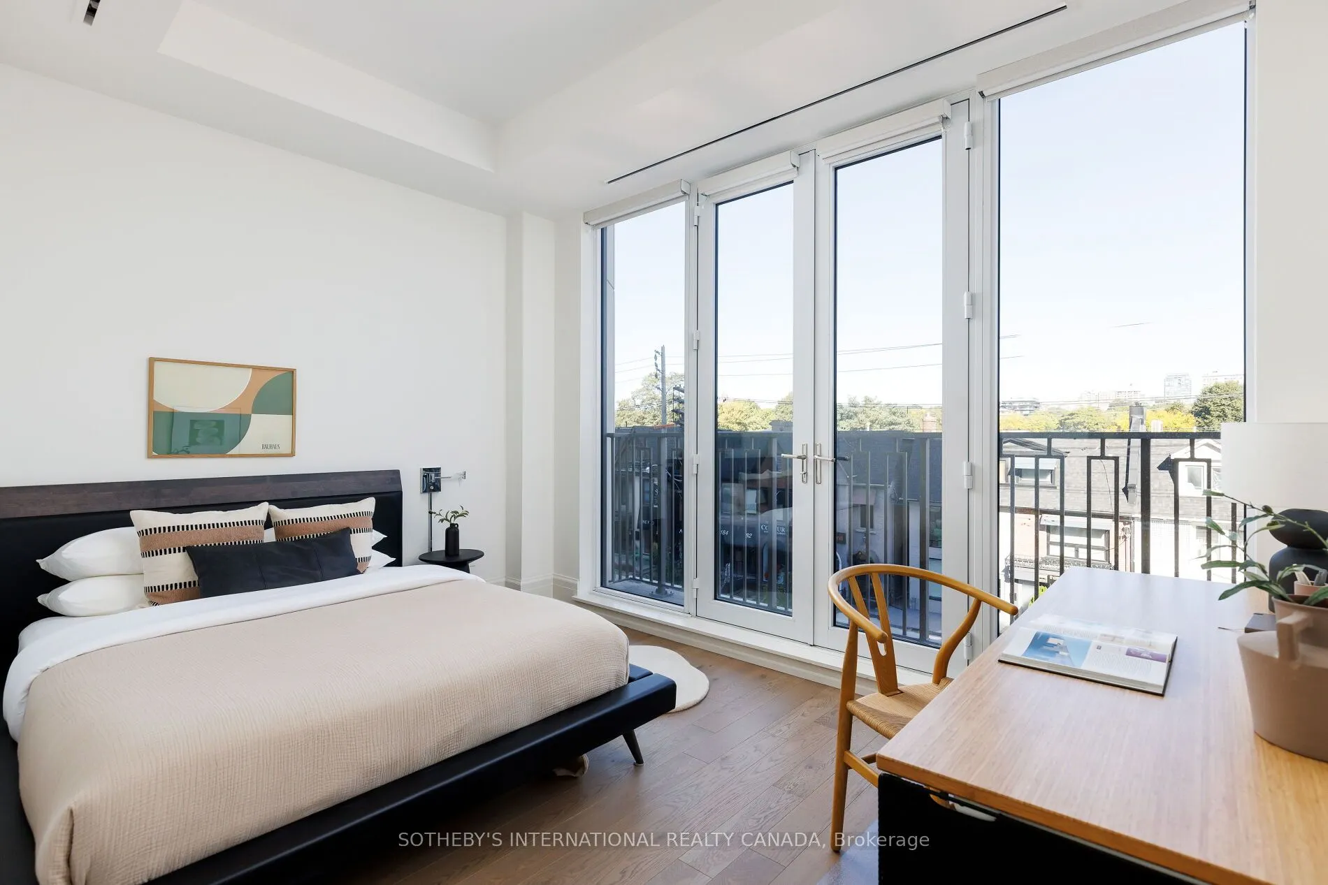 128 Hazelton Avenue, #301