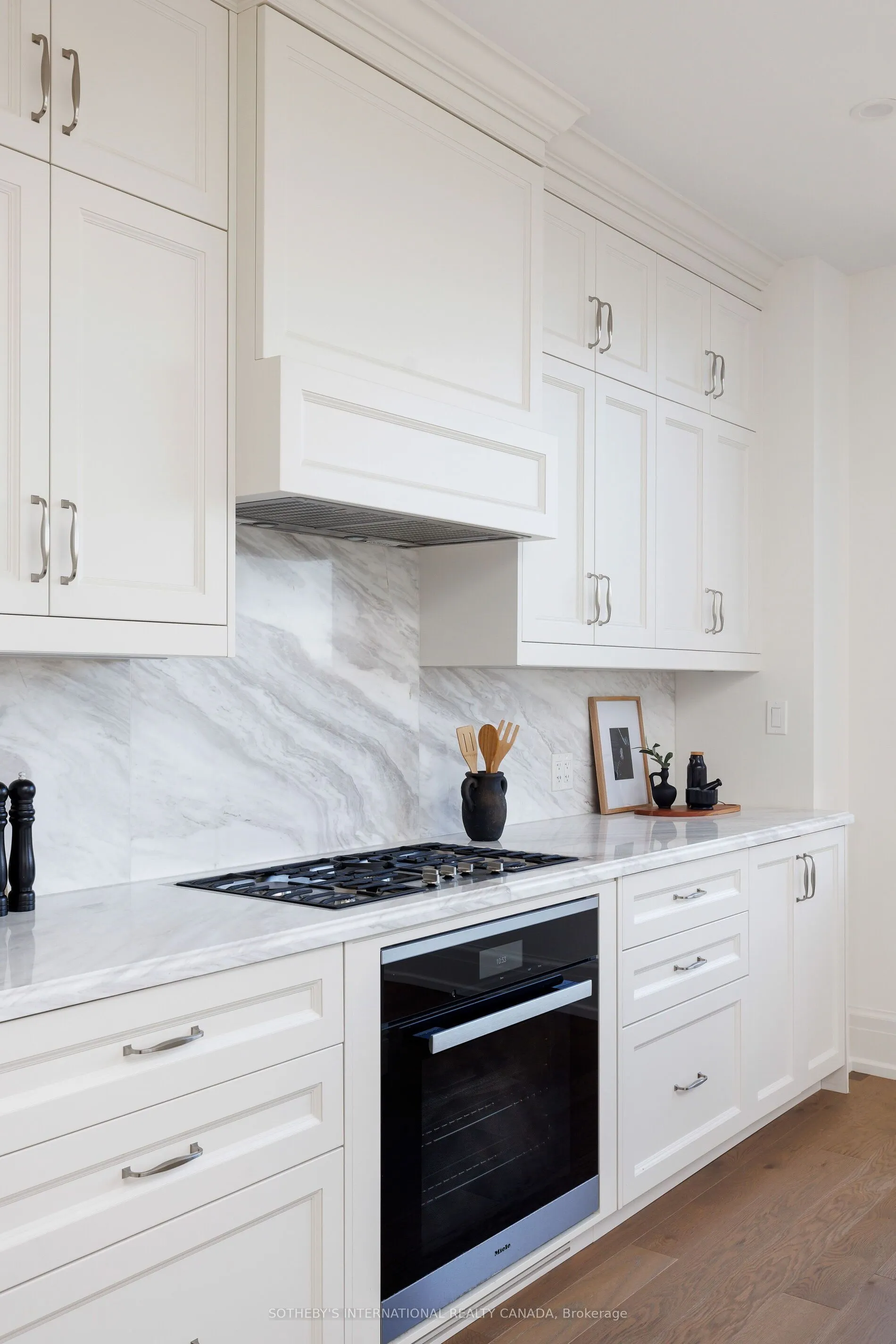 128 Hazelton Avenue, #301